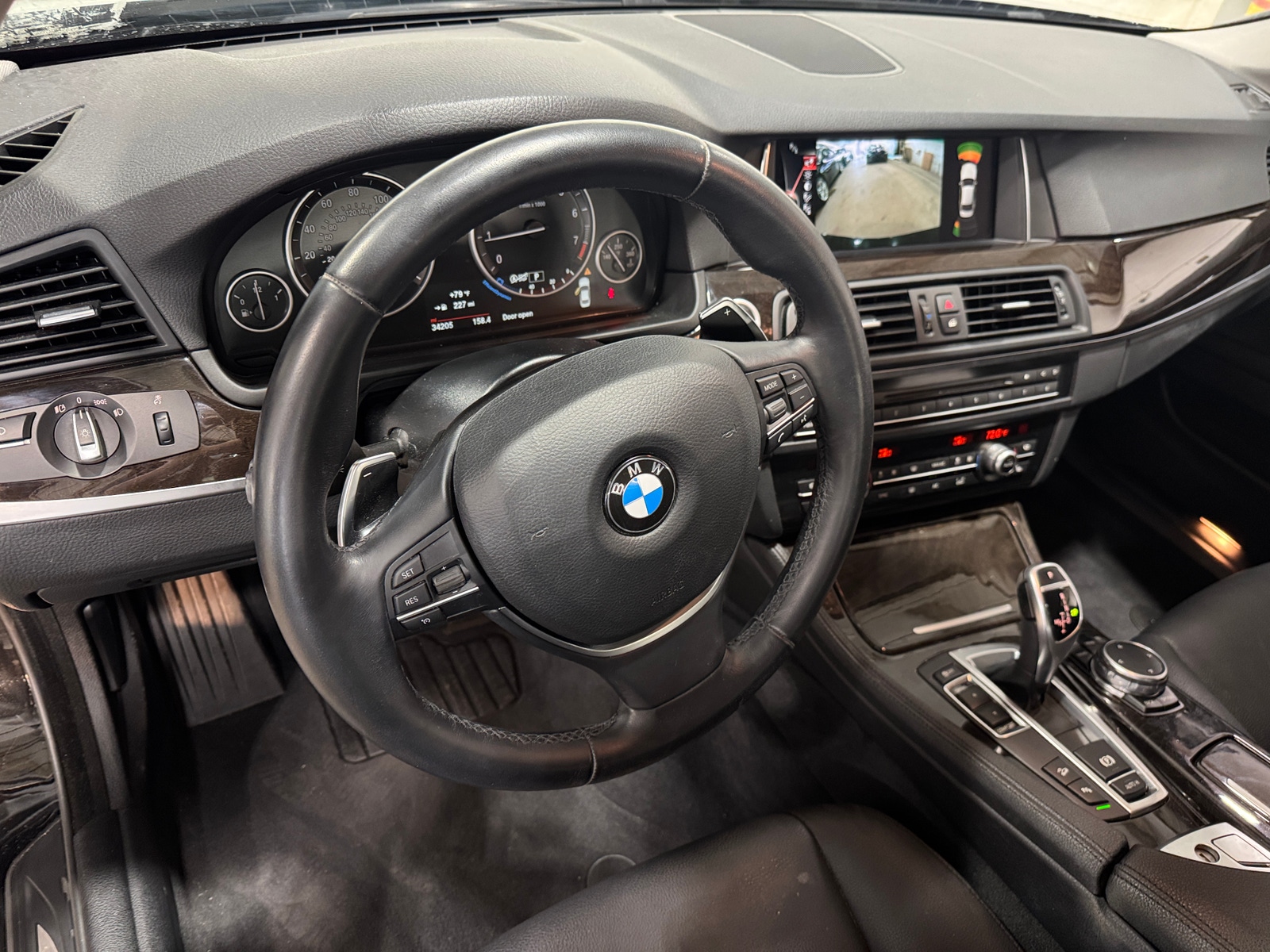 Thumbnail: 2016 BMW 5 Series - 2