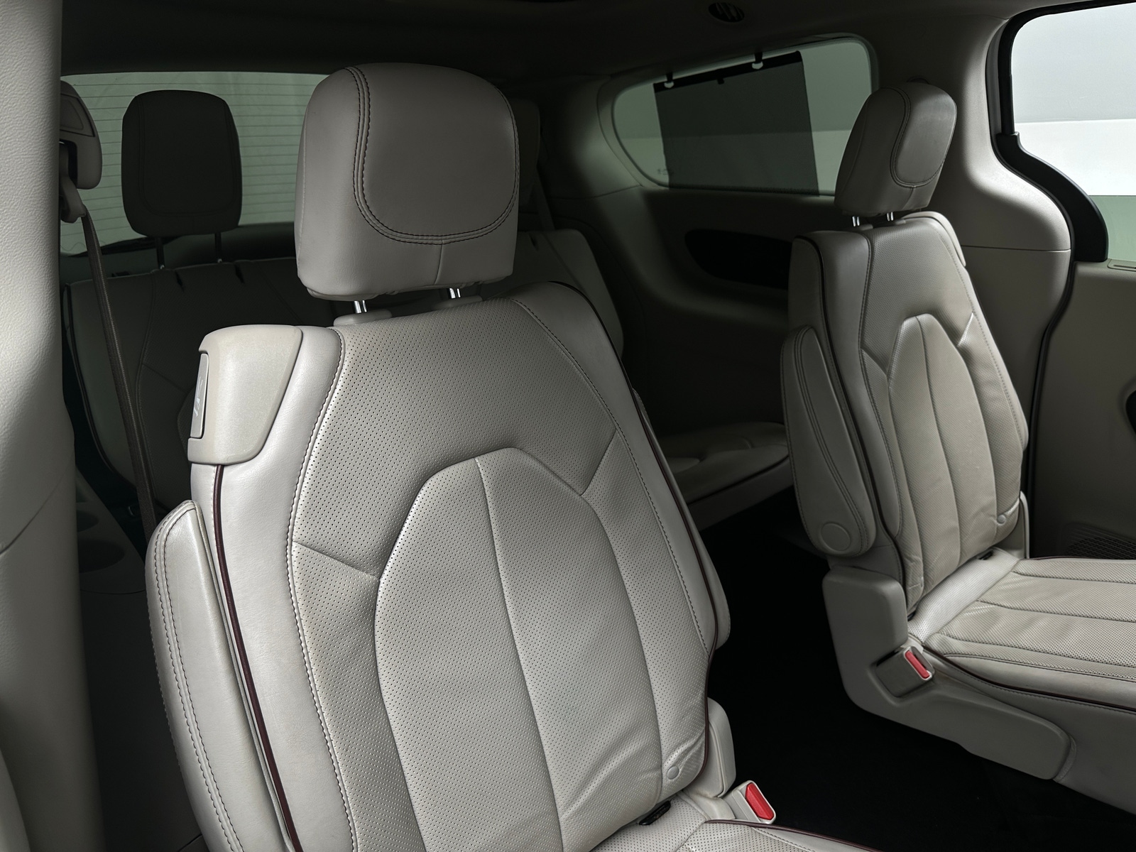 Thumbnail: 2020 Chrysler Pacifica - 5