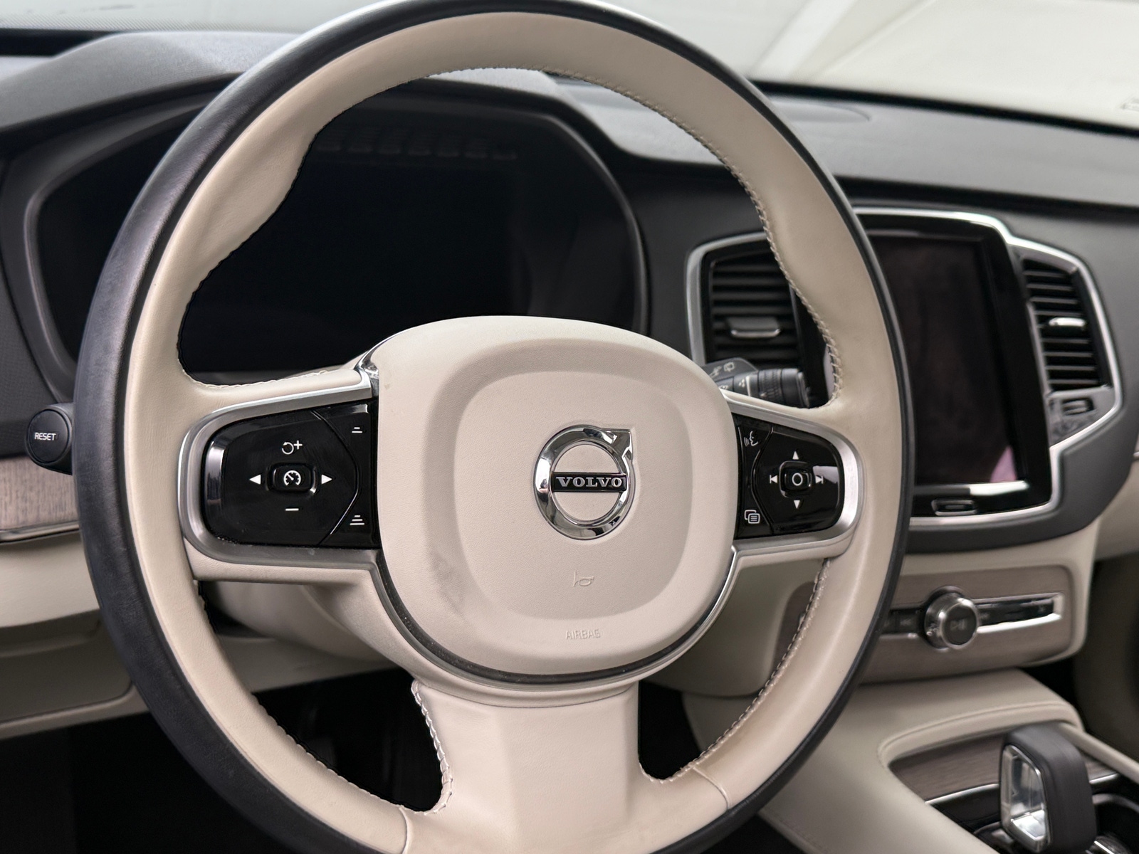 Thumbnail: 2024 Volvo XC90 - 4