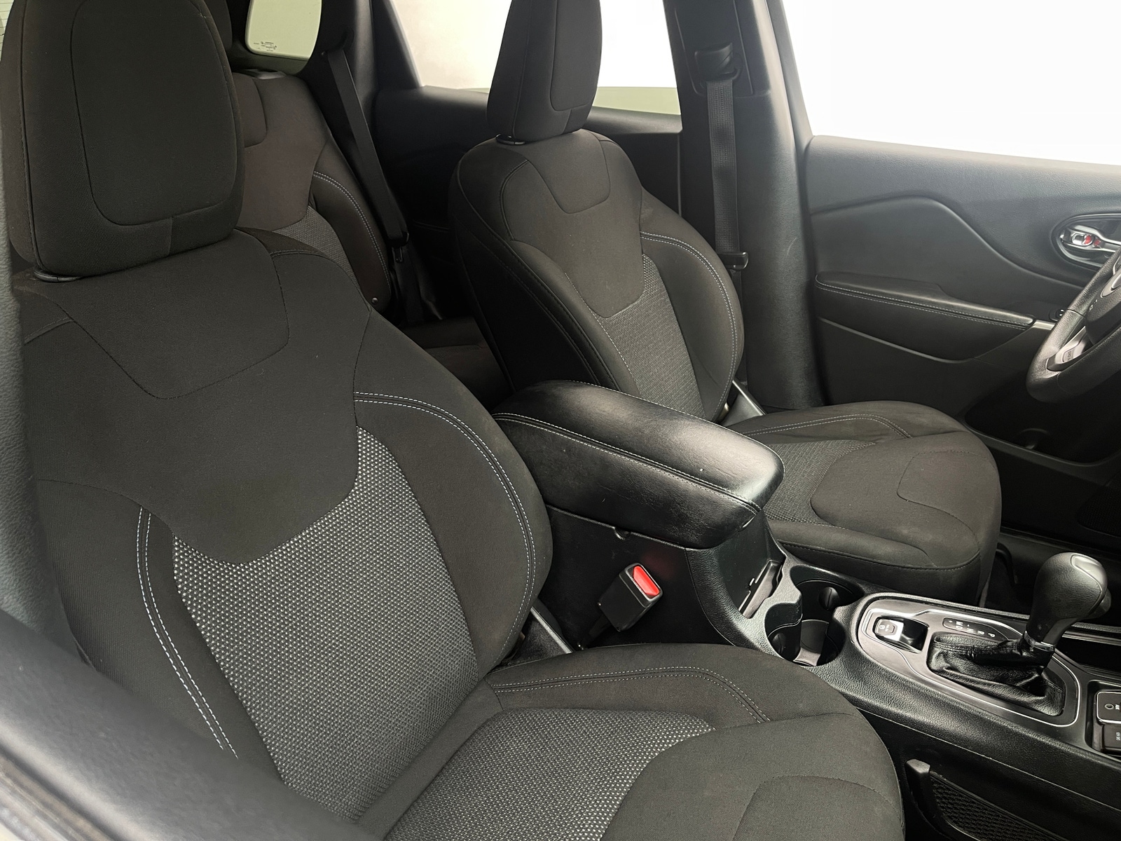 Thumbnail: 2019 Jeep Cherokee - 2