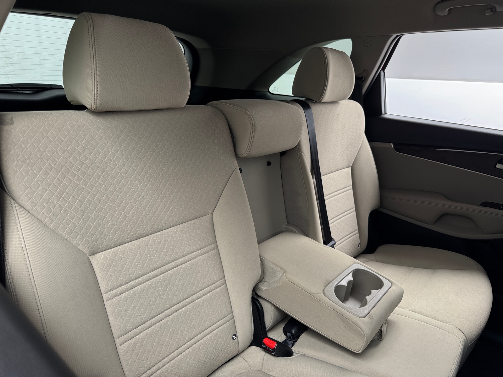 Thumbnail: 2017 Kia Sorento - 6
