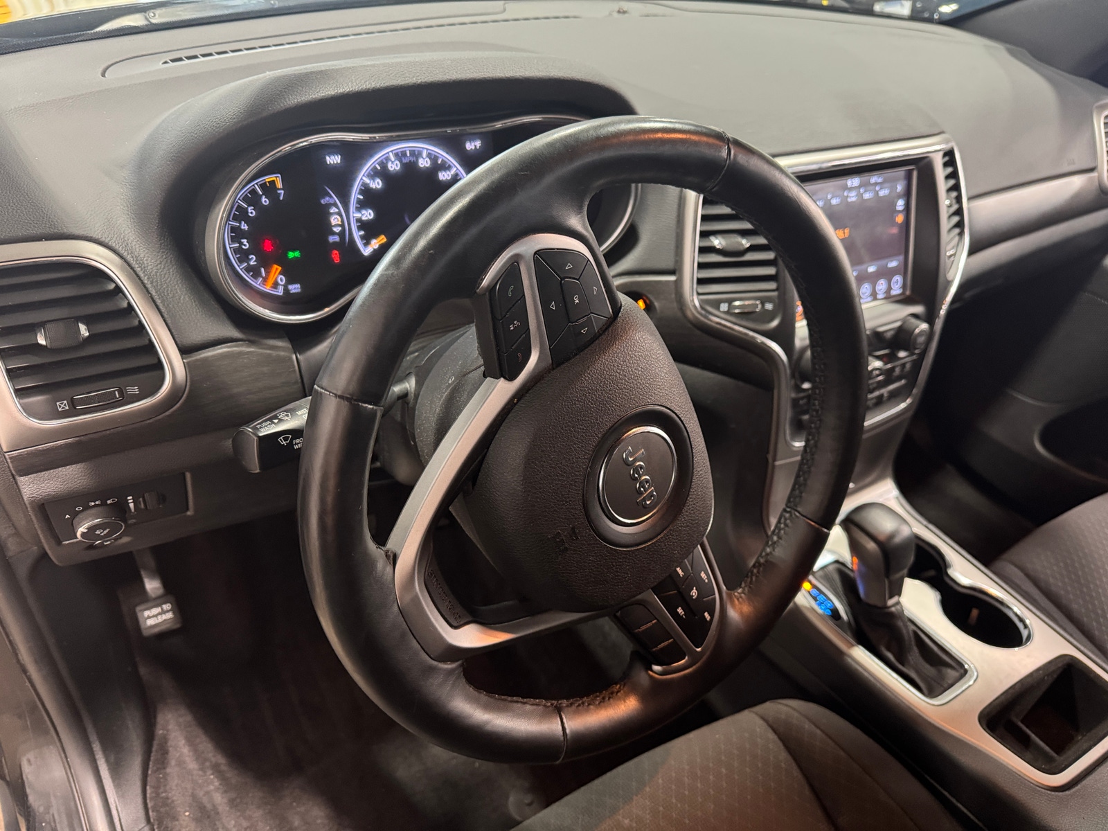 Thumbnail: 2018 Jeep Grand Cherokee - 3