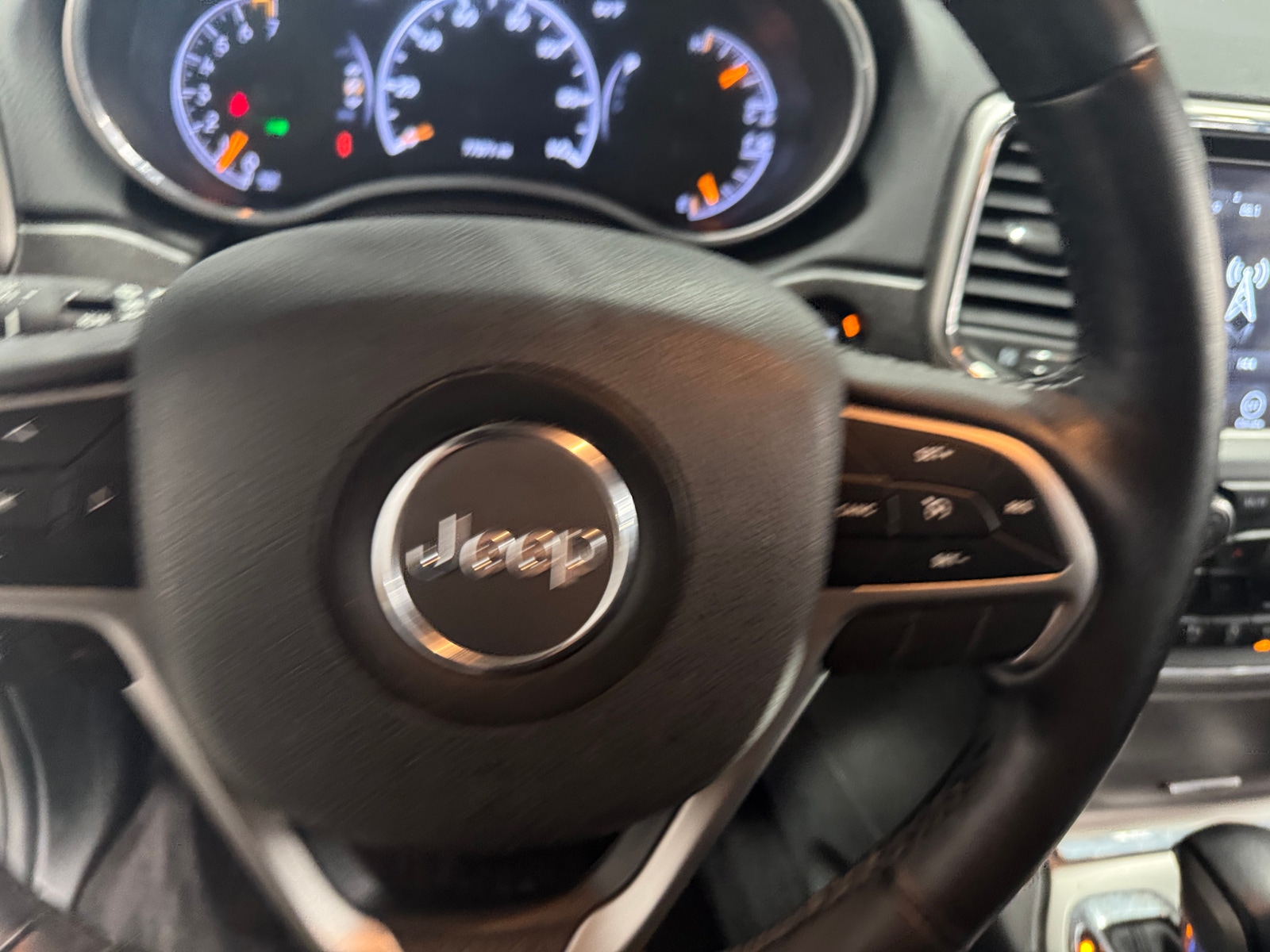 Thumbnail: 2018 Jeep Grand Cherokee - 5