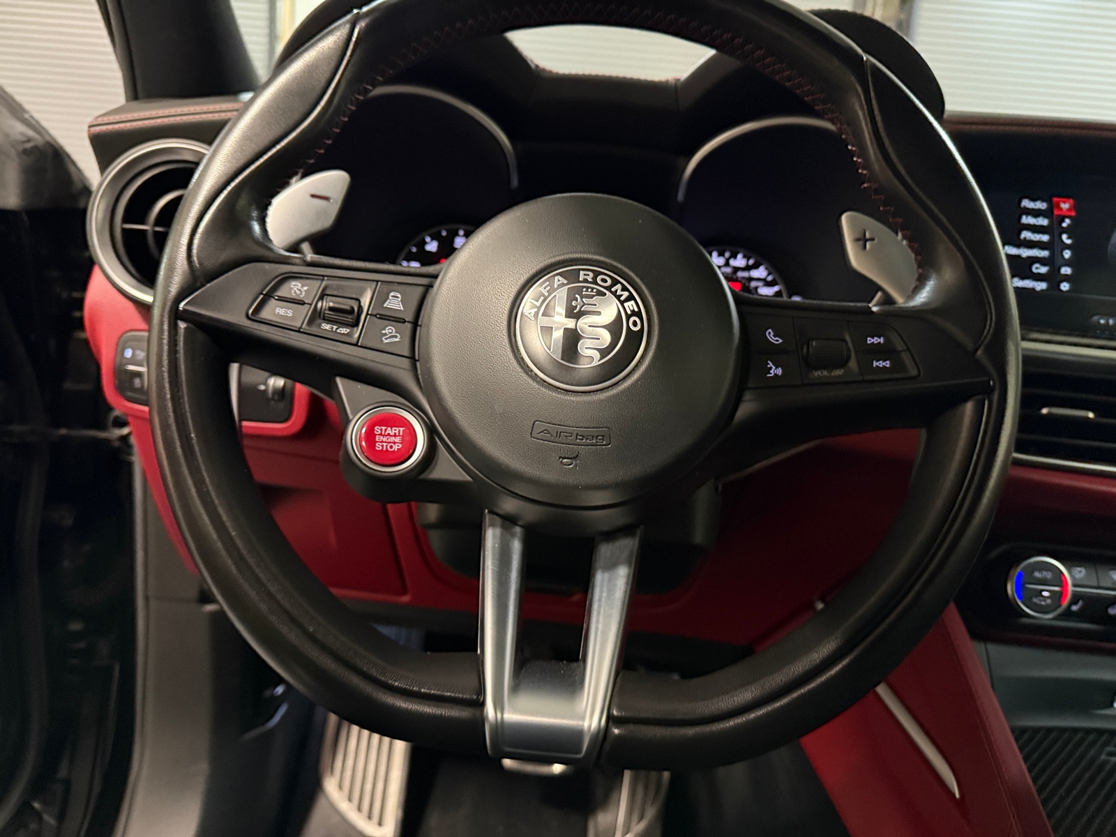 Thumbnail: 2018 Alfa Romeo Stelvio - 4