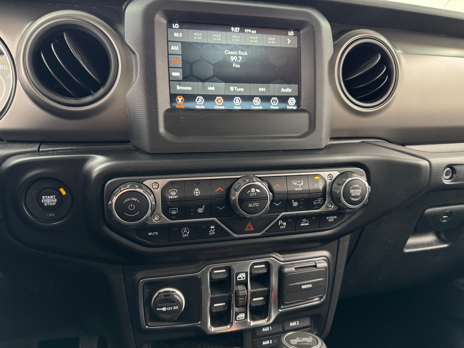 Thumbnail: 2022 Jeep Wrangler - 4