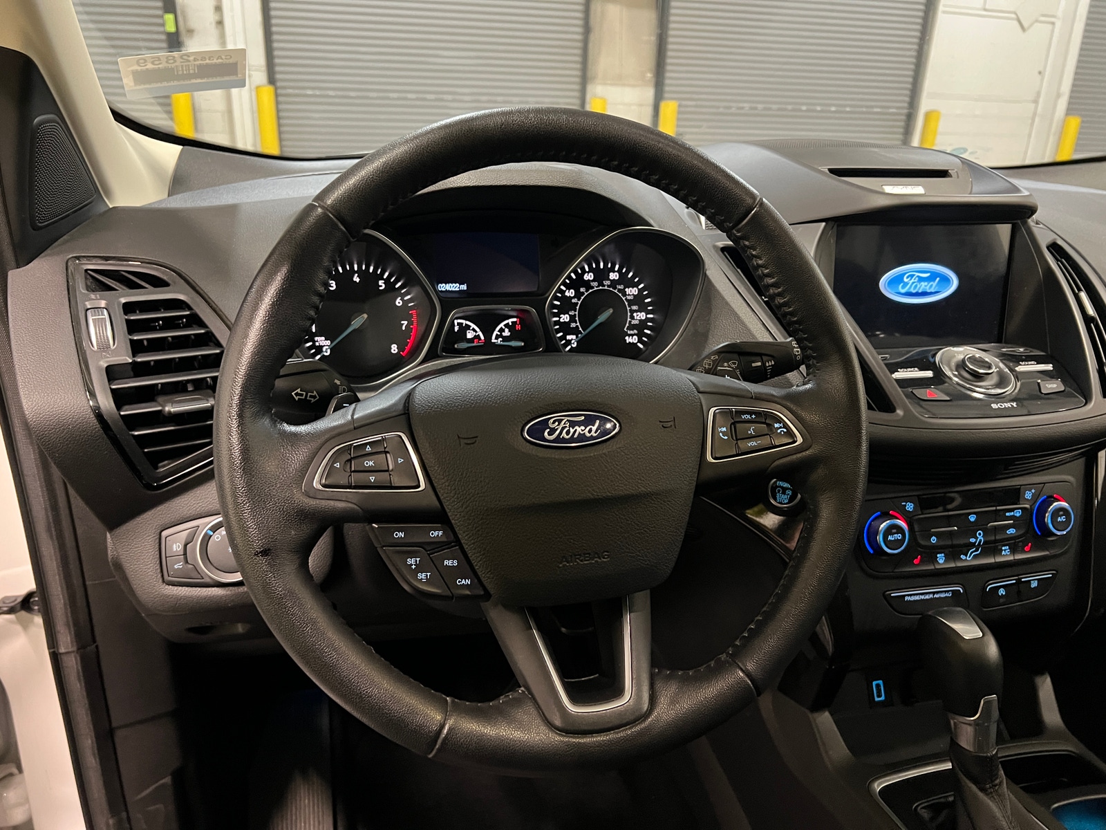 Thumbnail: 2017 Ford Escape - 4