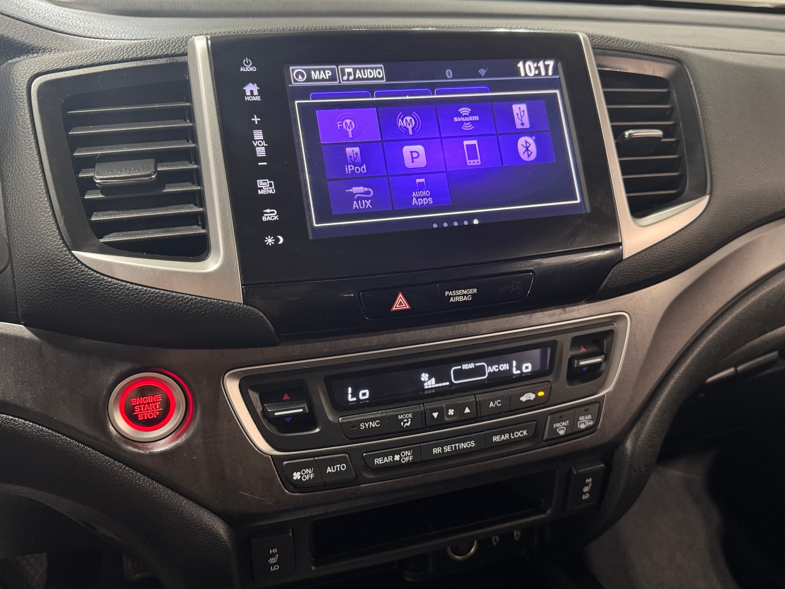 Thumbnail: 2017 Honda Pilot - 3