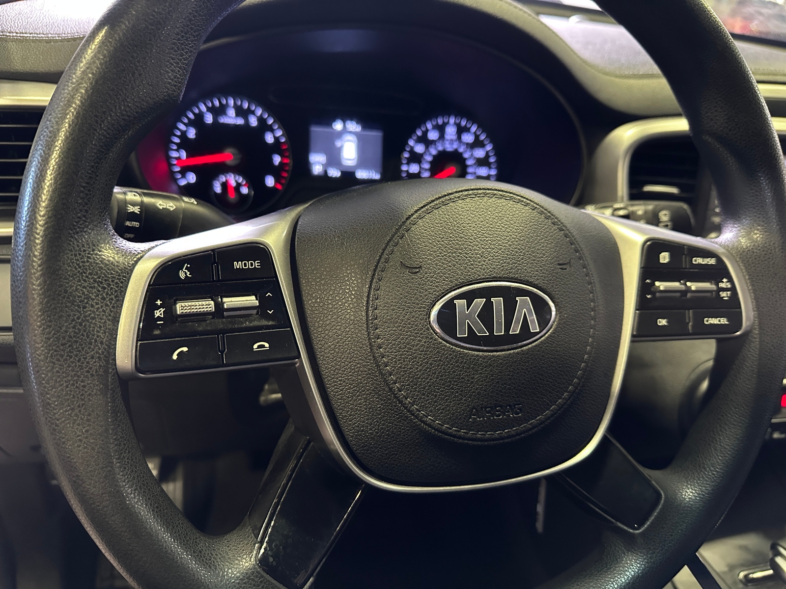 Thumbnail: 2019 Kia Sorento - 5