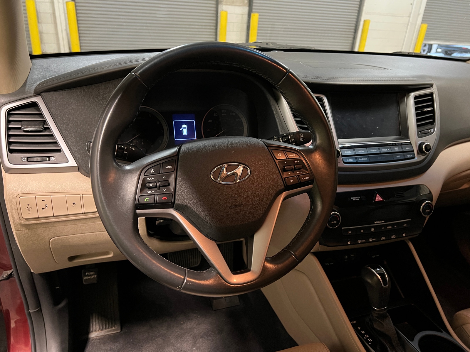 Thumbnail: 2017 Hyundai Tucson - 4