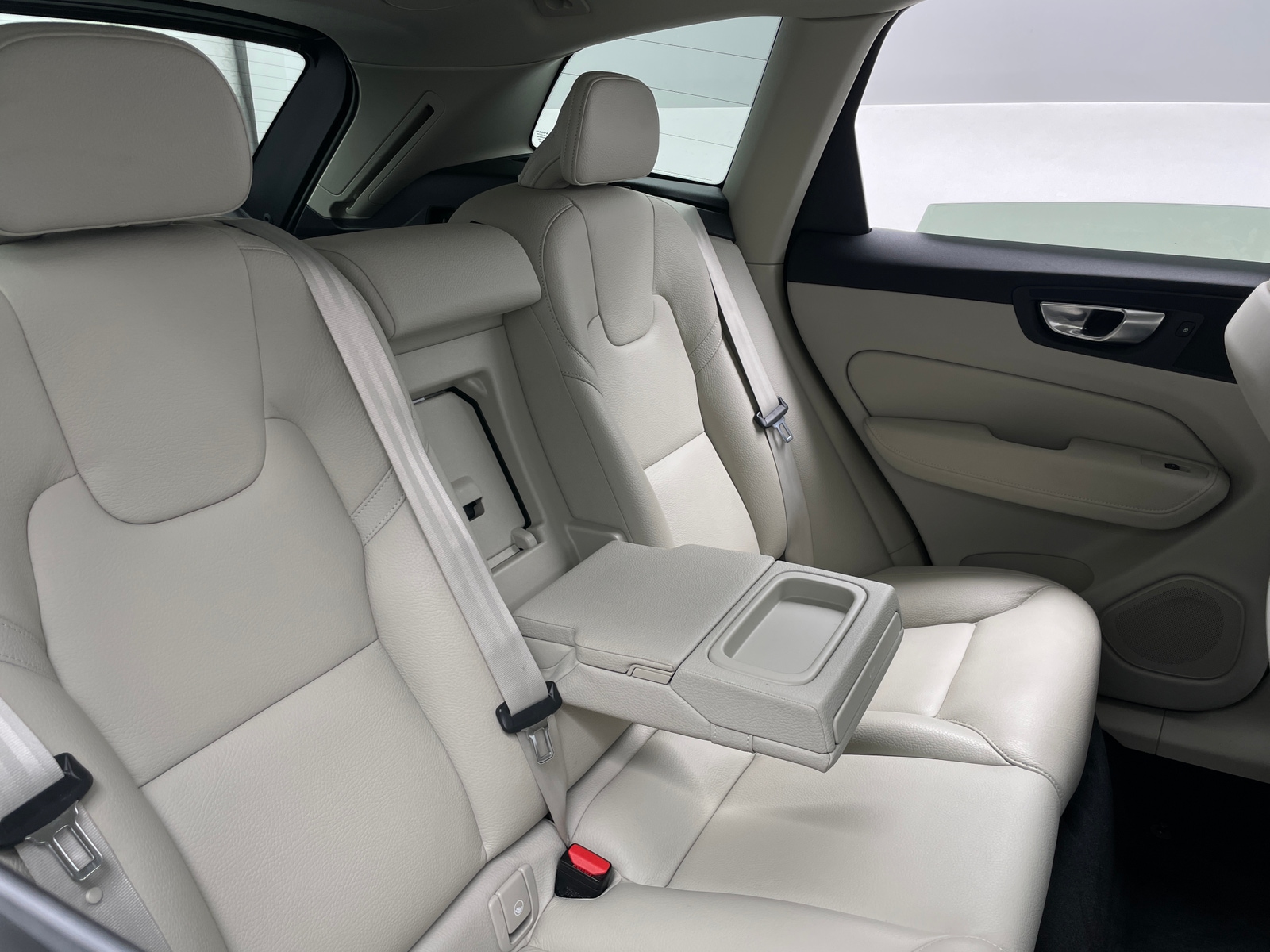 Thumbnail: 2021 Volvo XC60 - 5
