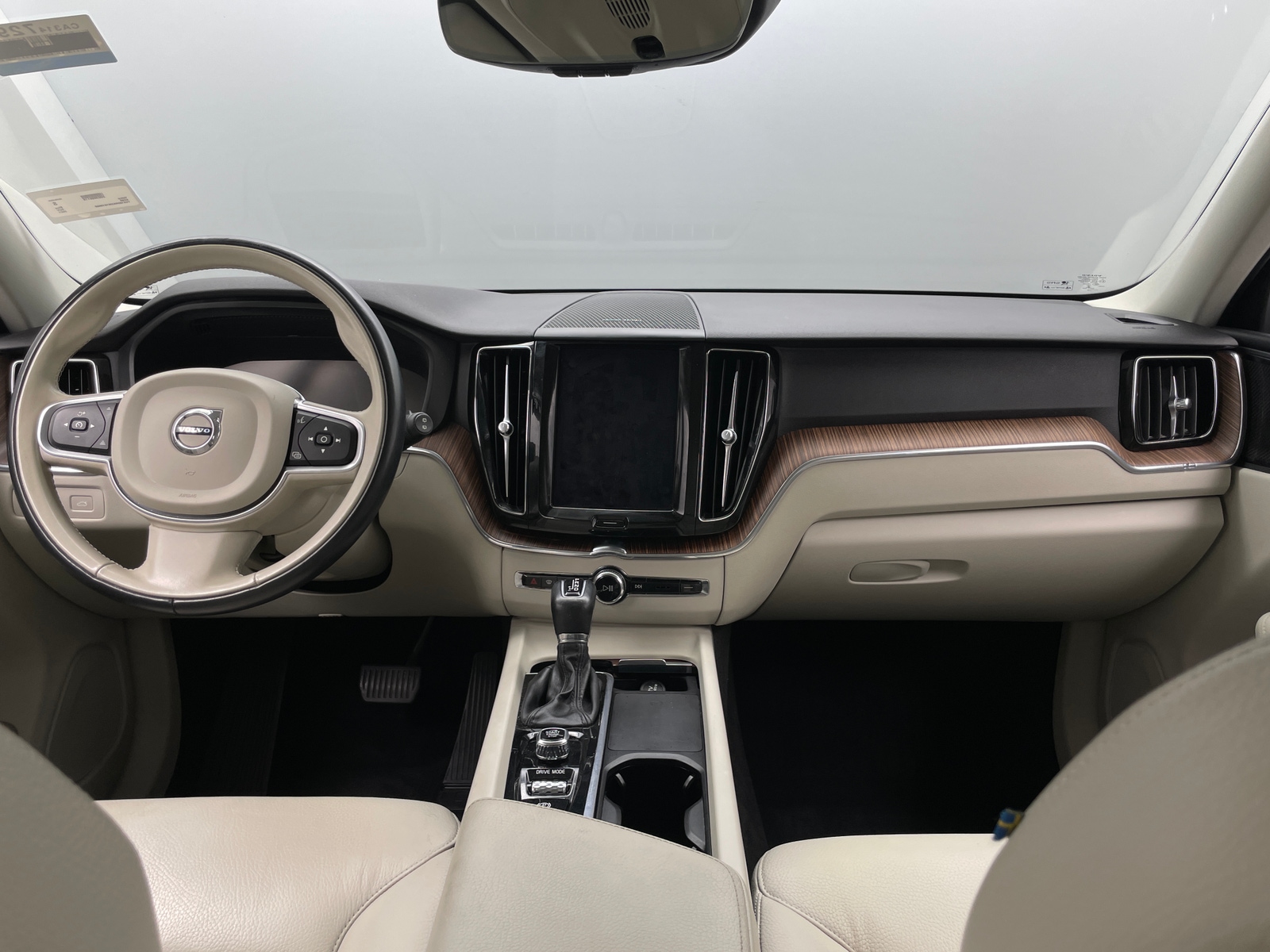 Thumbnail: 2021 Volvo XC60 - 2