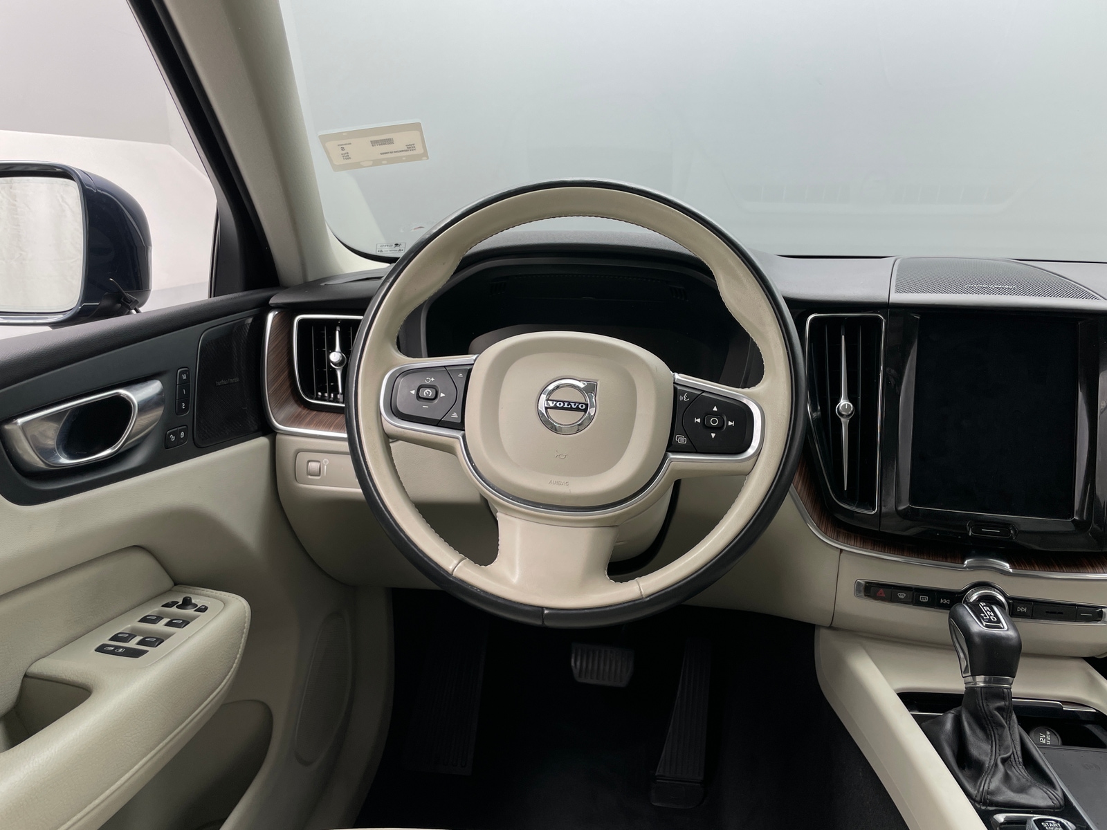 Thumbnail: 2021 Volvo XC60 - 4