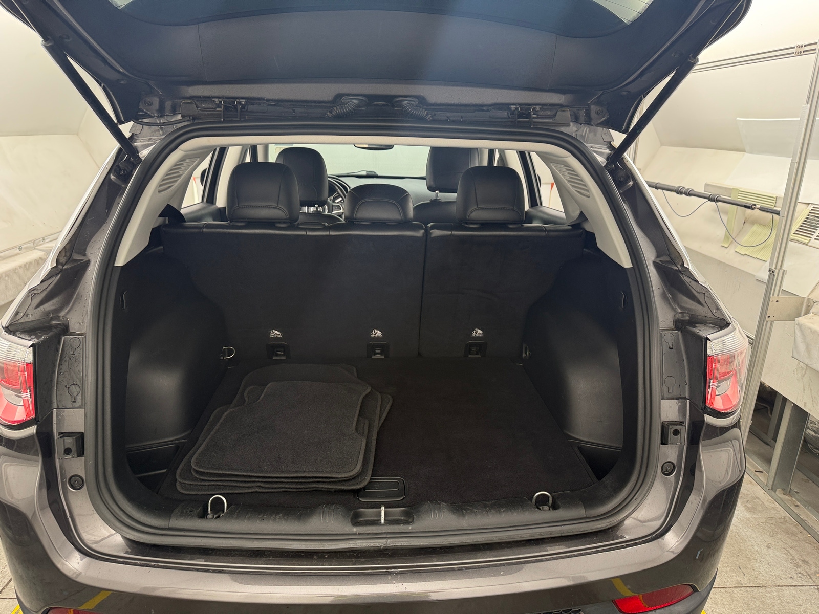 Thumbnail: 2018 Jeep Compass - 7