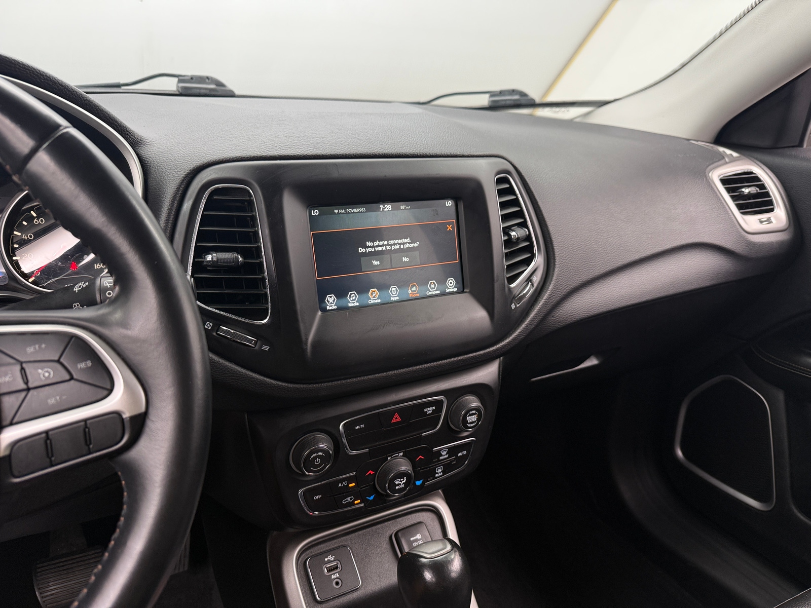 Thumbnail: 2018 Jeep Compass - 4