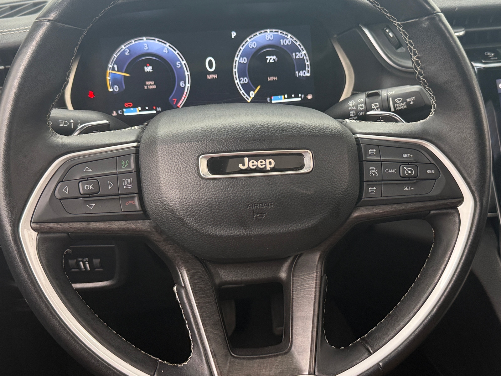 Thumbnail: 2022 Jeep Grand Cherokee L - 4
