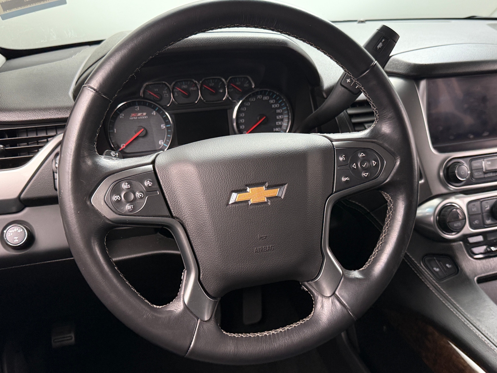 Thumbnail: 2018 Chevrolet Suburban - 4