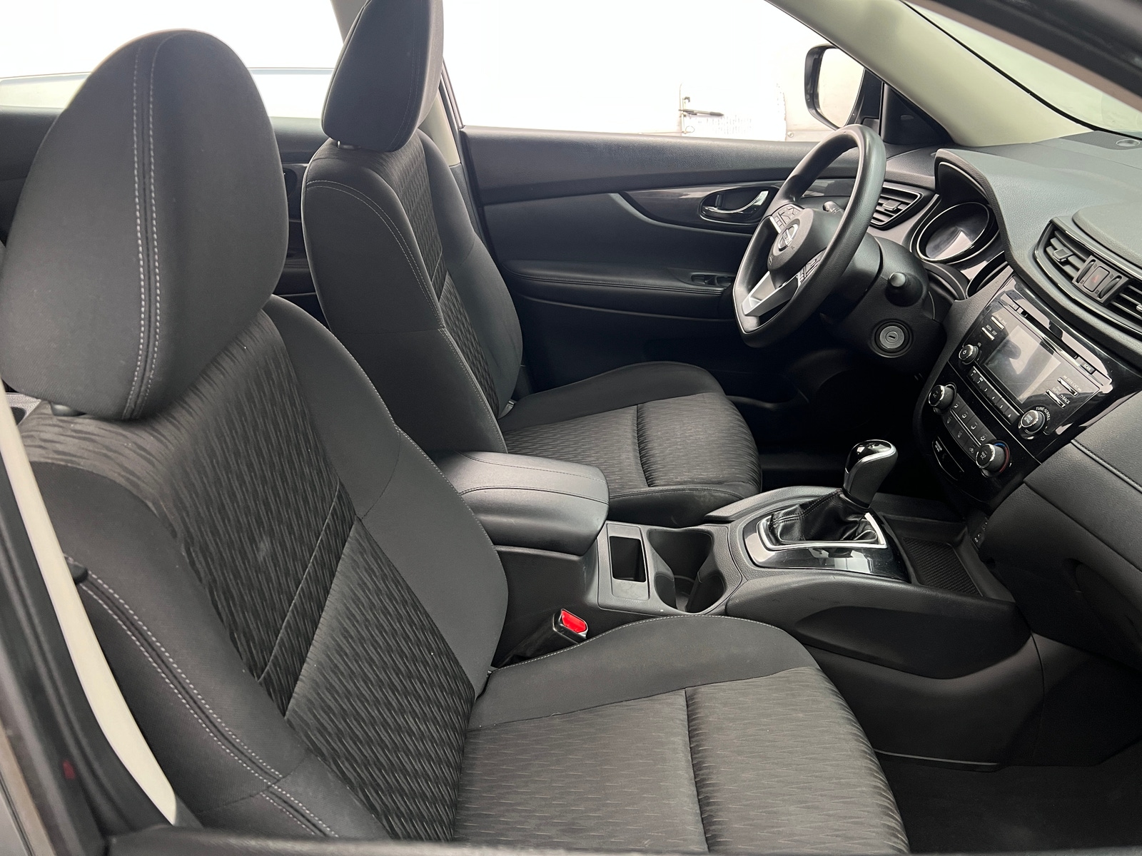 Thumbnail: 2017 Nissan Rogue - 2