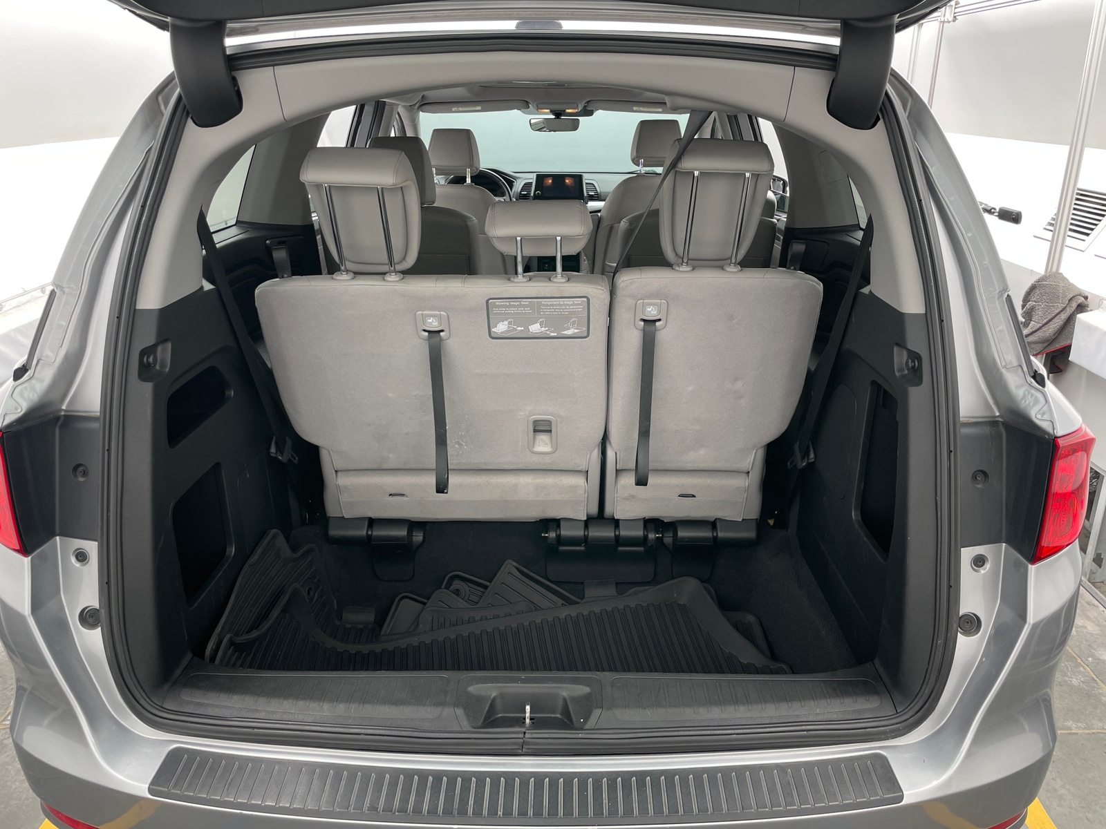 Thumbnail: 2019 Honda Odyssey - 6