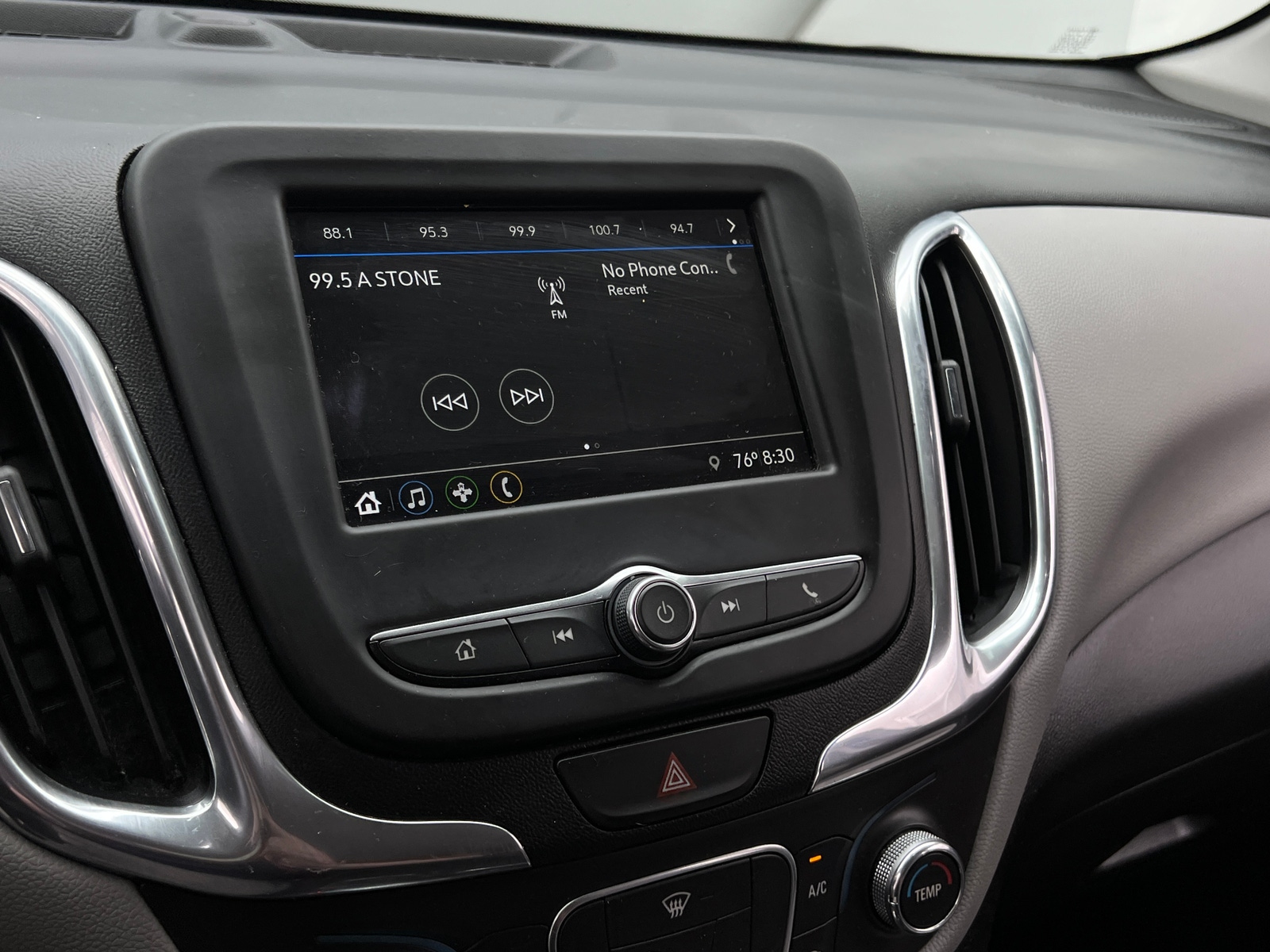 Thumbnail: 2019 Chevrolet Equinox - 4