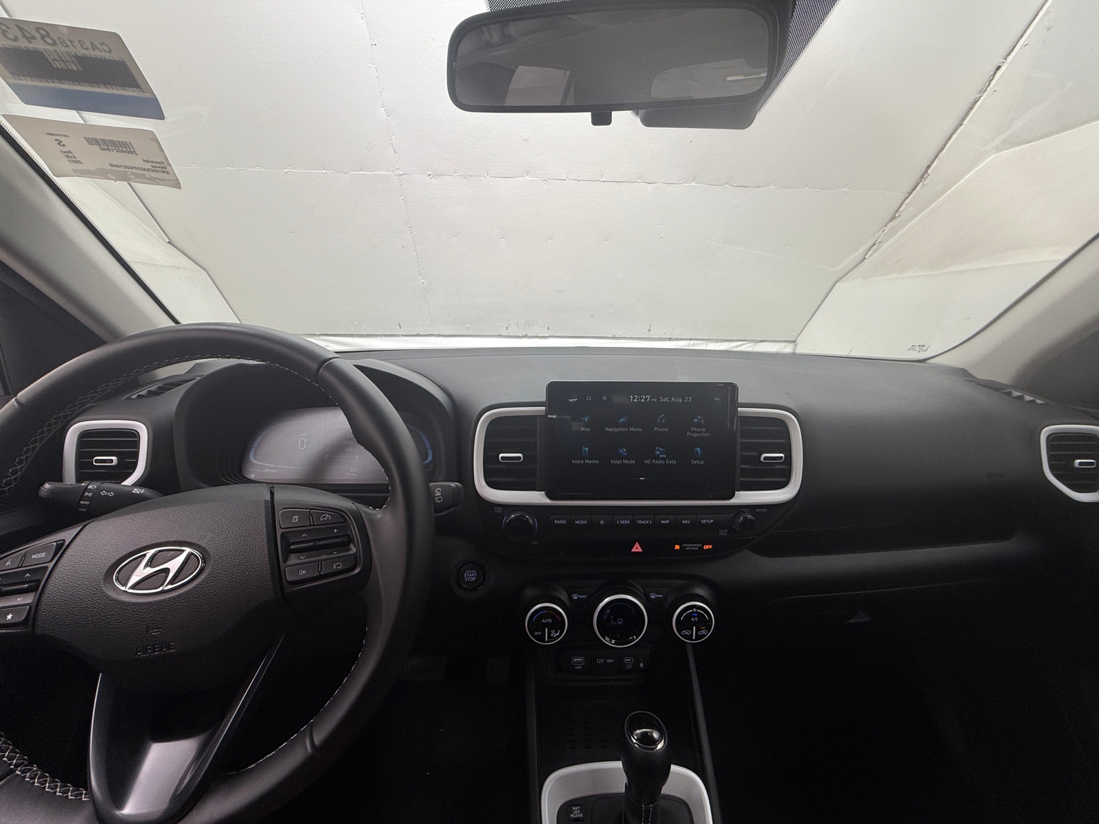 Thumbnail: 2023 Hyundai Venue - 3