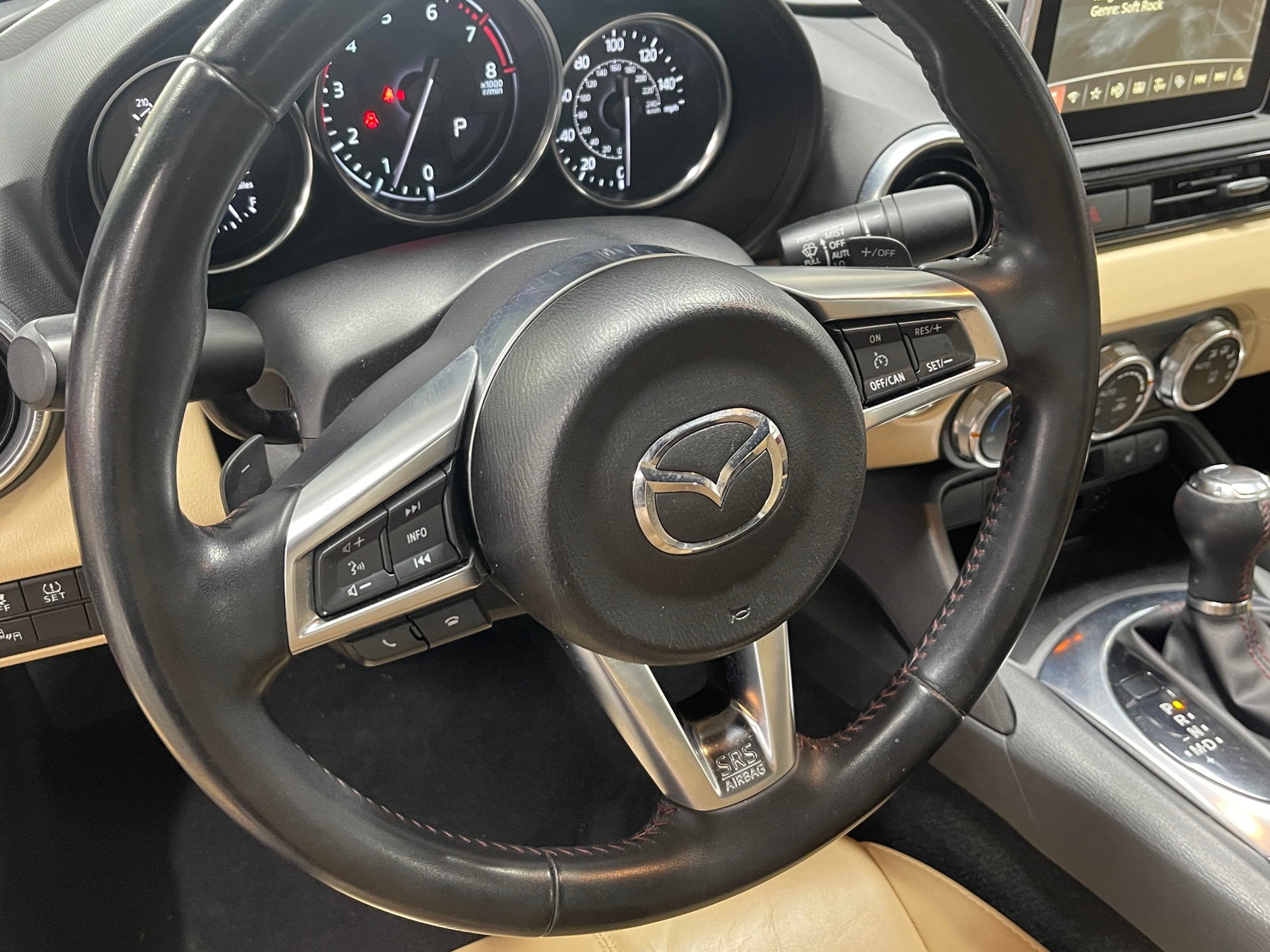 Thumbnail: 2016 Mazda MX-5 Miata - 5