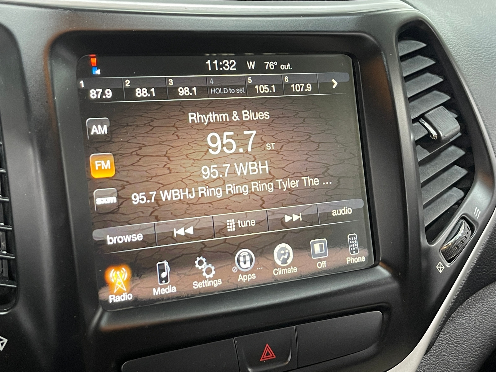 Thumbnail: 2017 Jeep Cherokee - 4