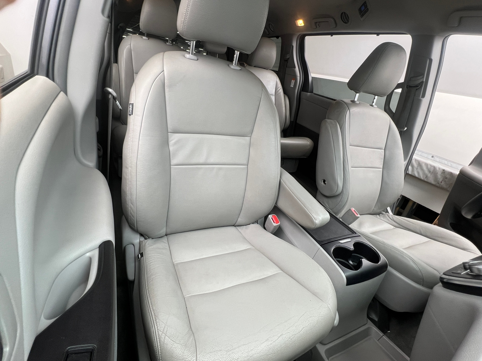 Thumbnail: 2017 Toyota Sienna - 2