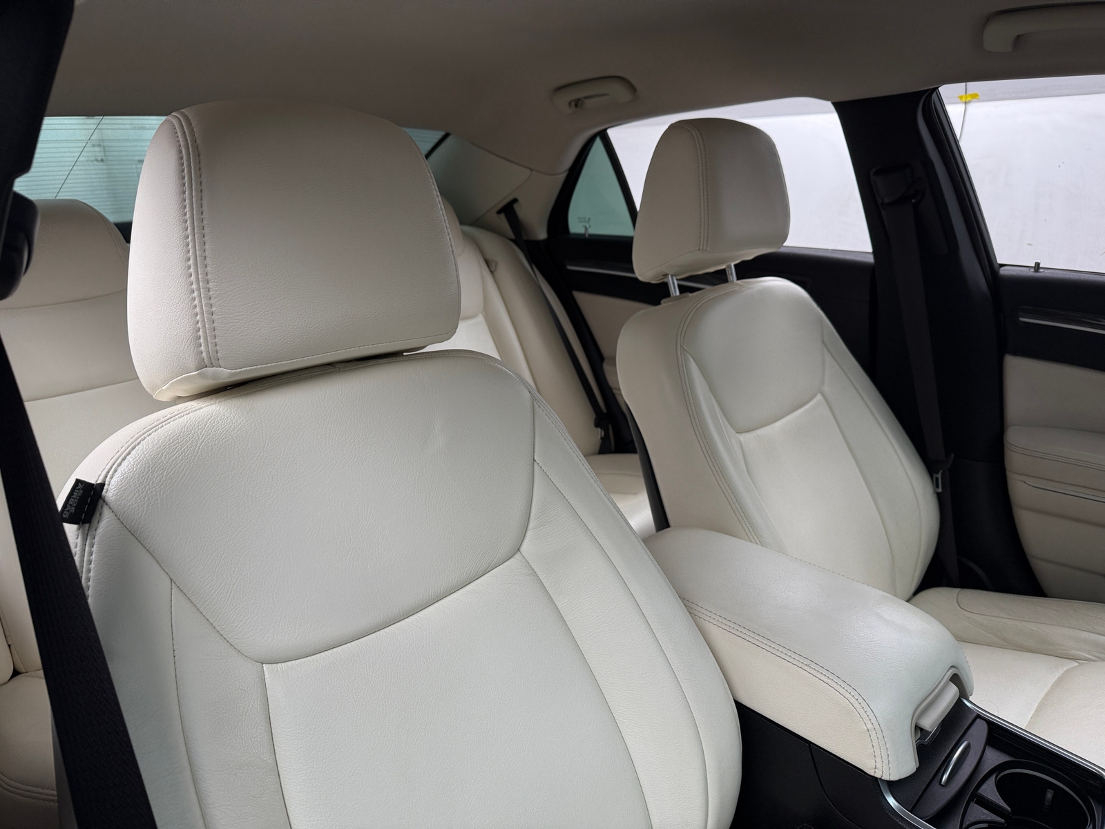 Thumbnail: 2019 Chrysler 300 - 2