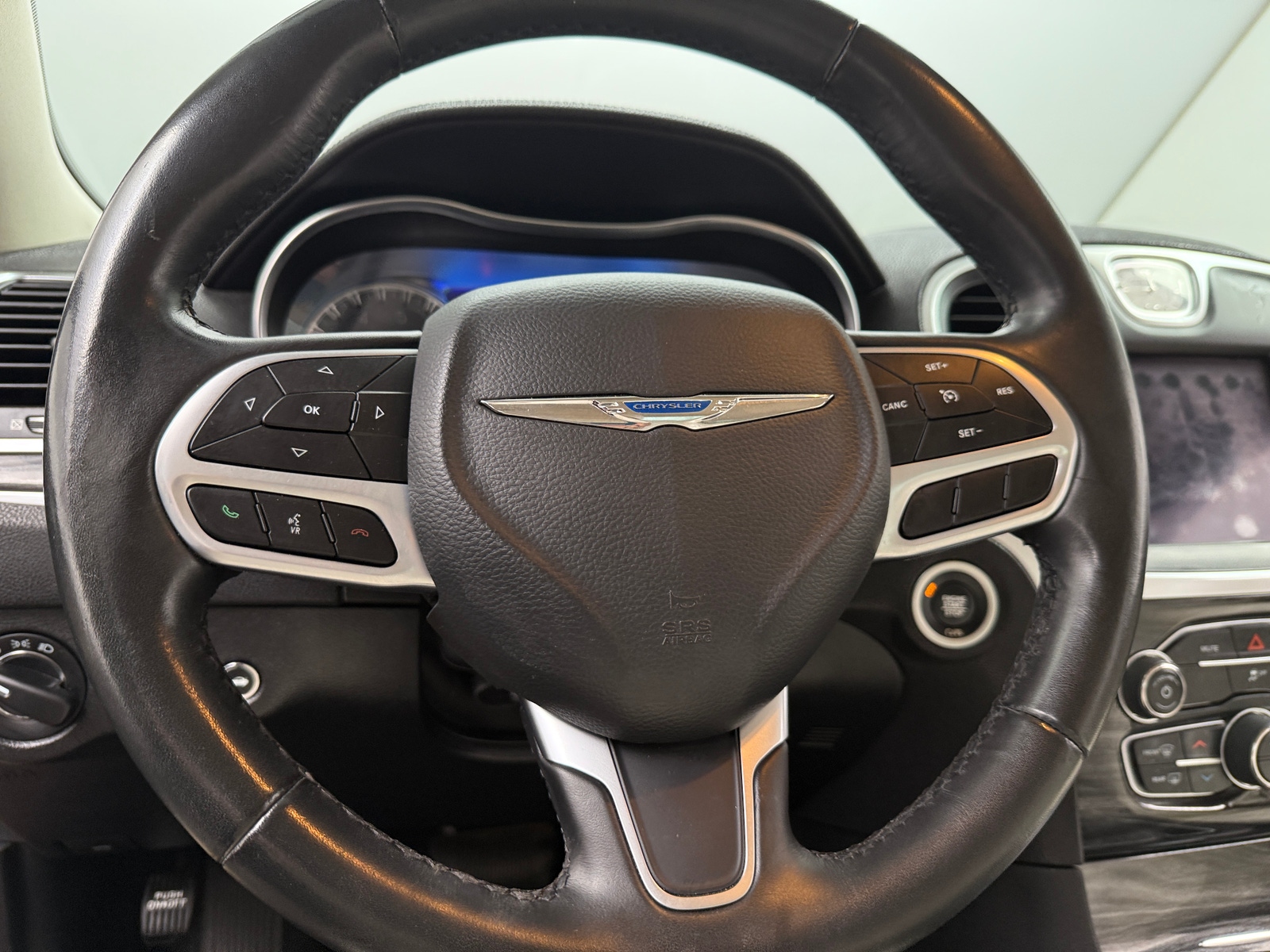 Thumbnail: 2019 Chrysler 300 - 5