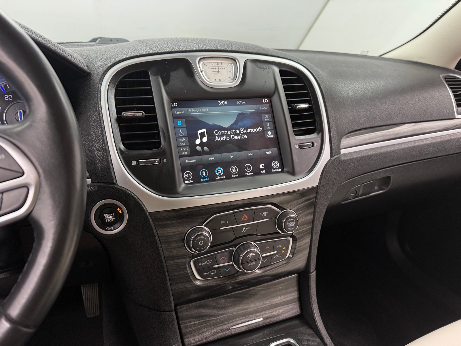 Thumbnail: 2019 Chrysler 300 - 4