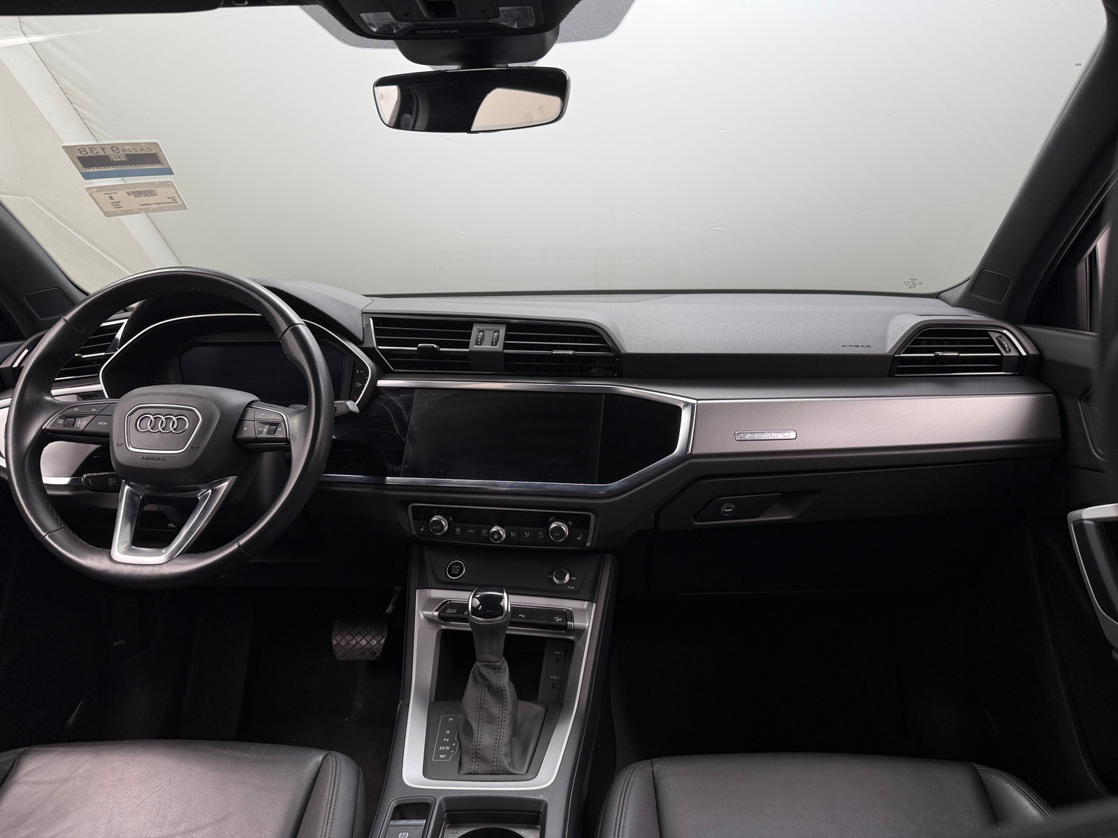 Thumbnail: 2023 Audi Q3 - 2