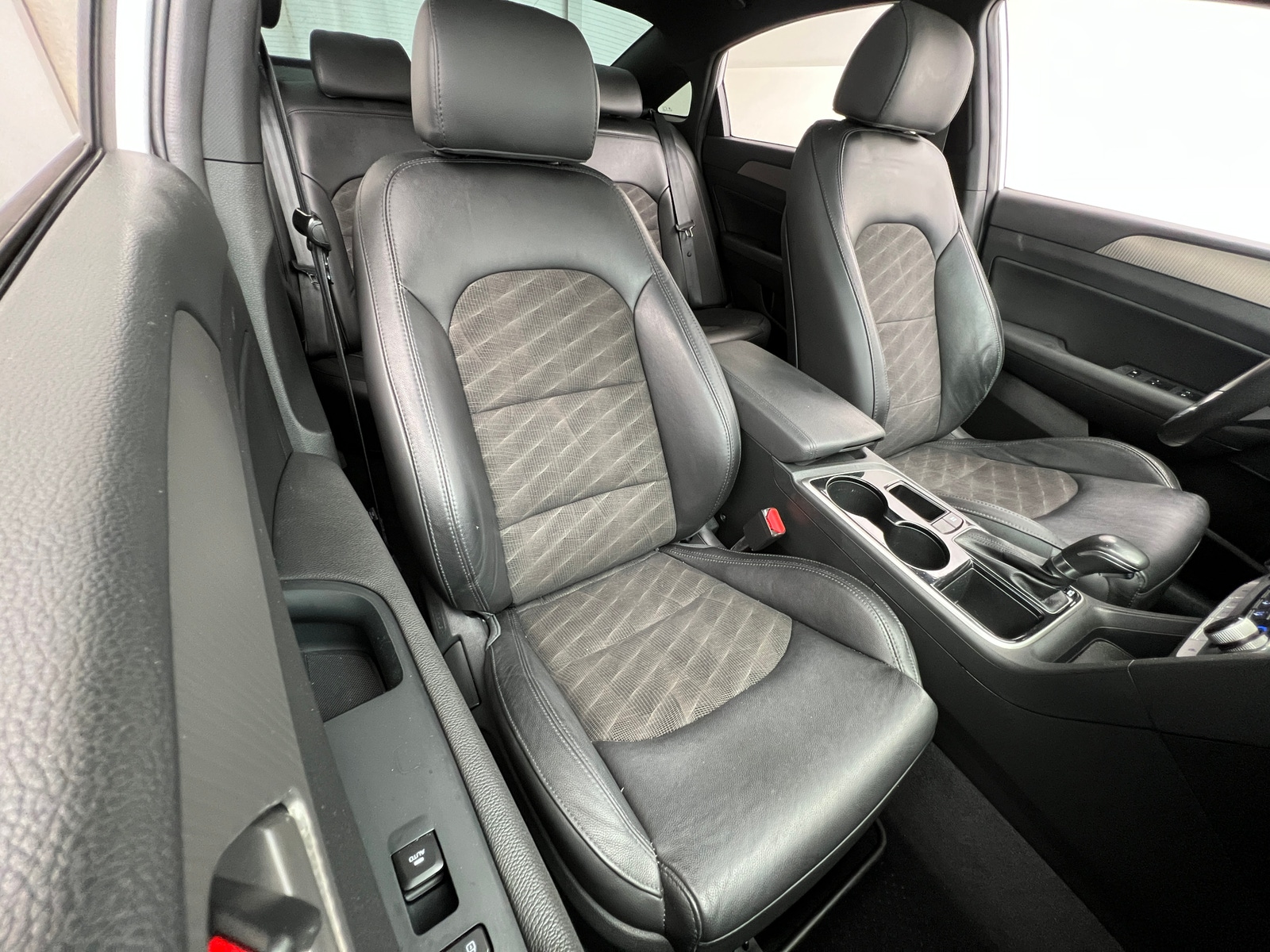 Thumbnail: 2018 Hyundai Sonata - 2