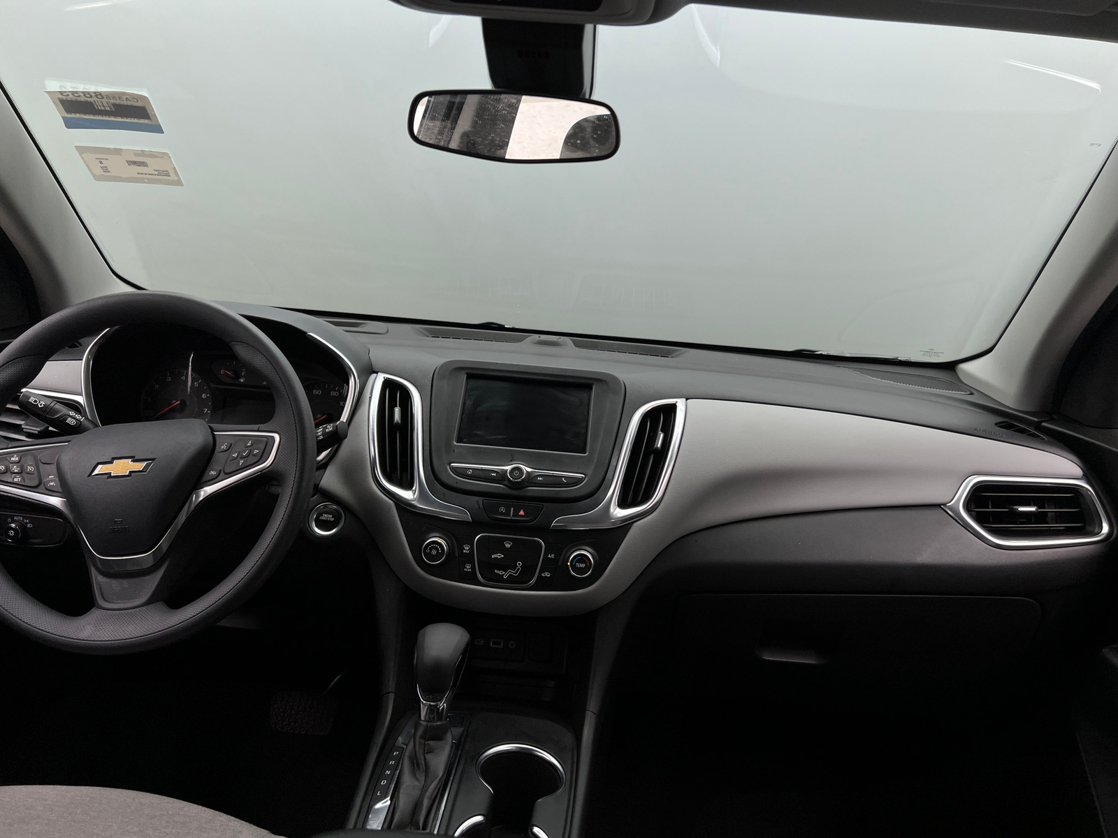 Thumbnail: 2022 Chevrolet Equinox - 3
