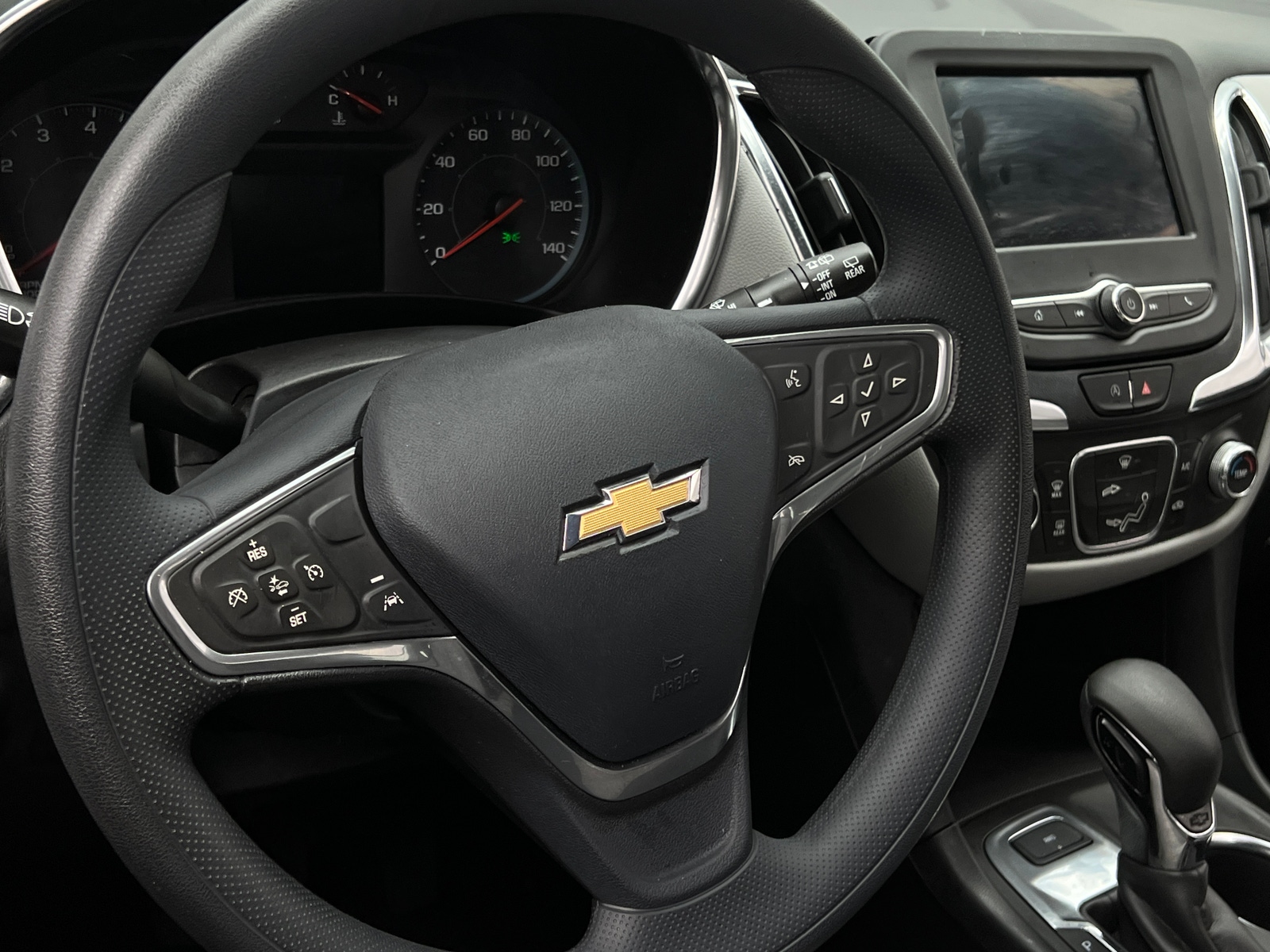 Thumbnail: 2022 Chevrolet Equinox - 5