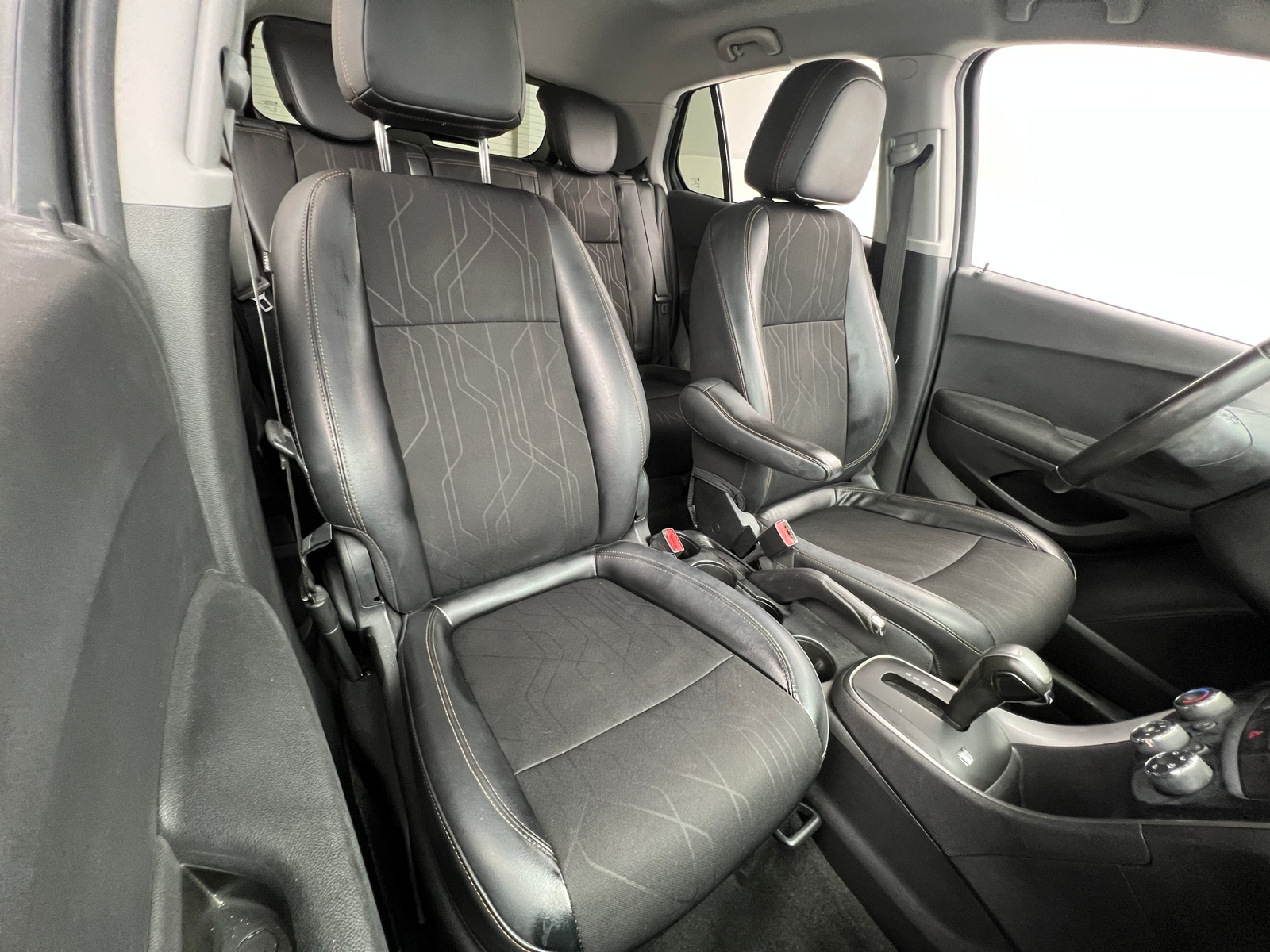 Thumbnail: 2020 Chevrolet Trax - 2