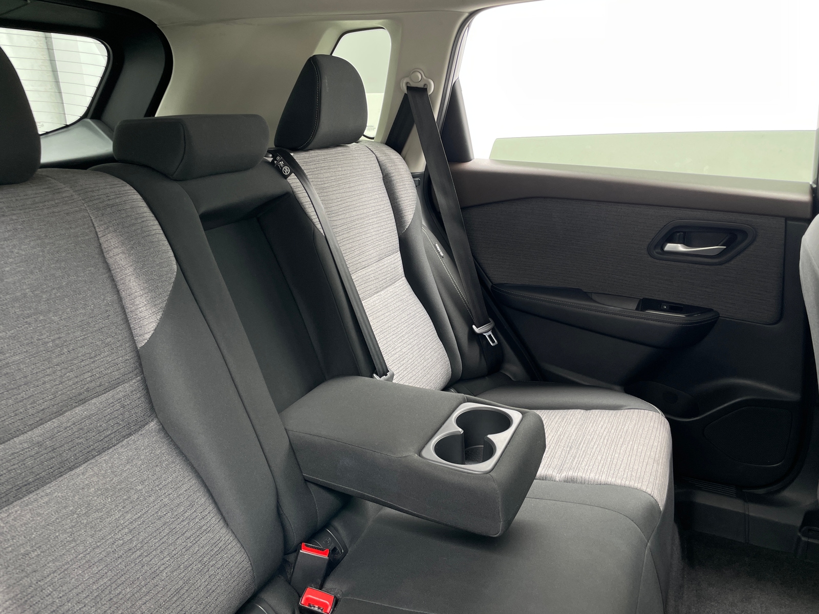 Thumbnail: 2023 Nissan Rogue - 6