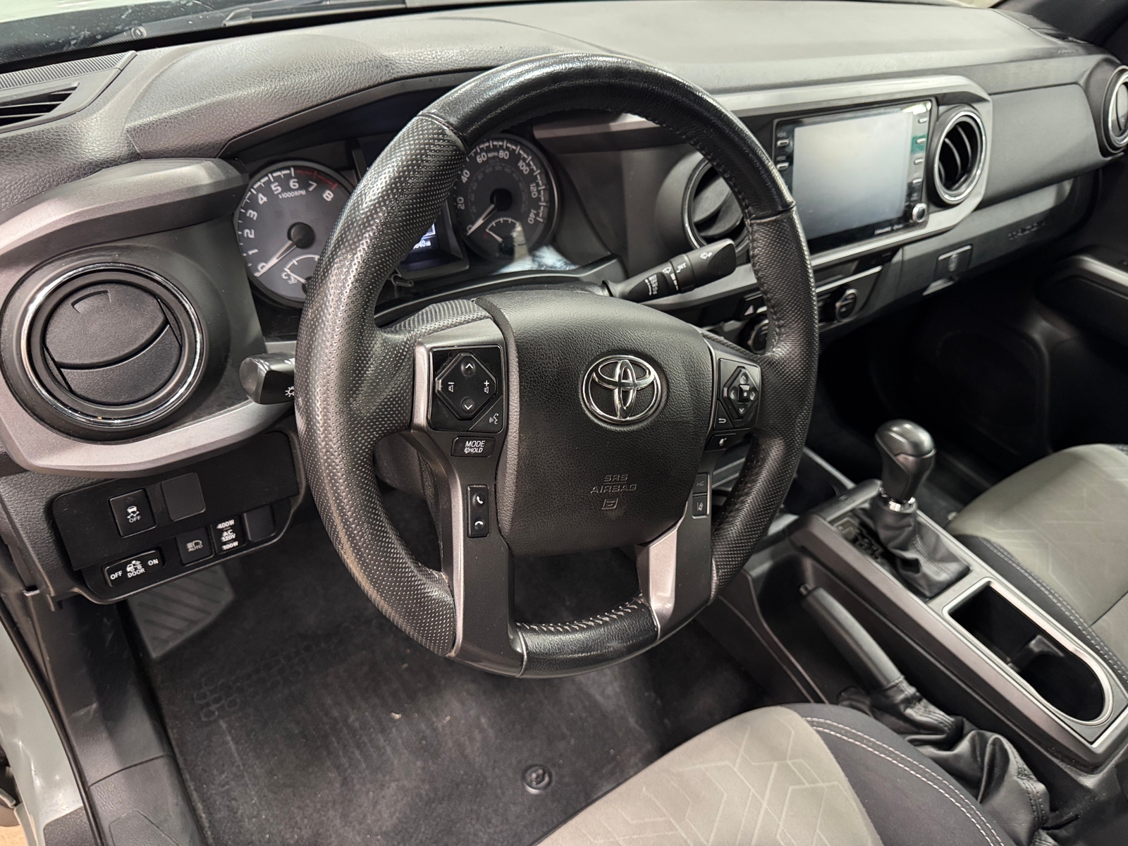 Thumbnail: 2022 Toyota Tacoma - 3