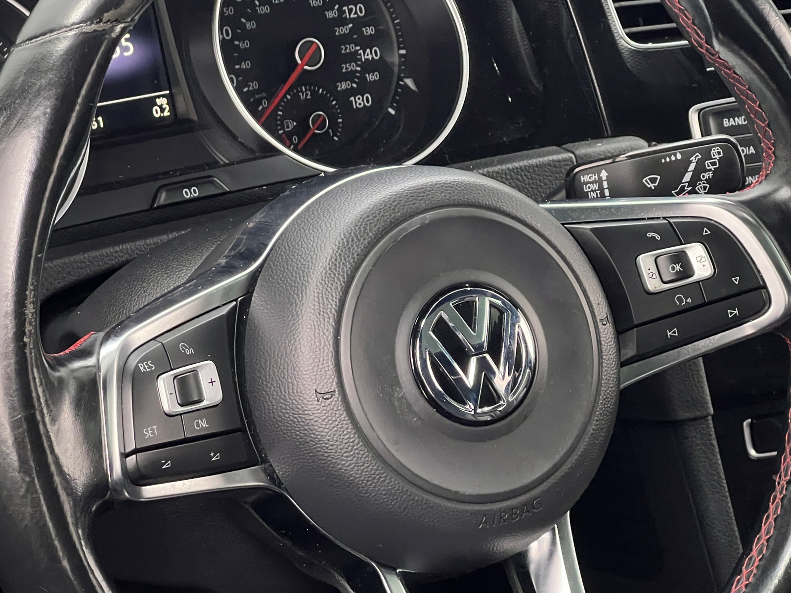 Thumbnail: 2015 Volkswagen Golf - 5