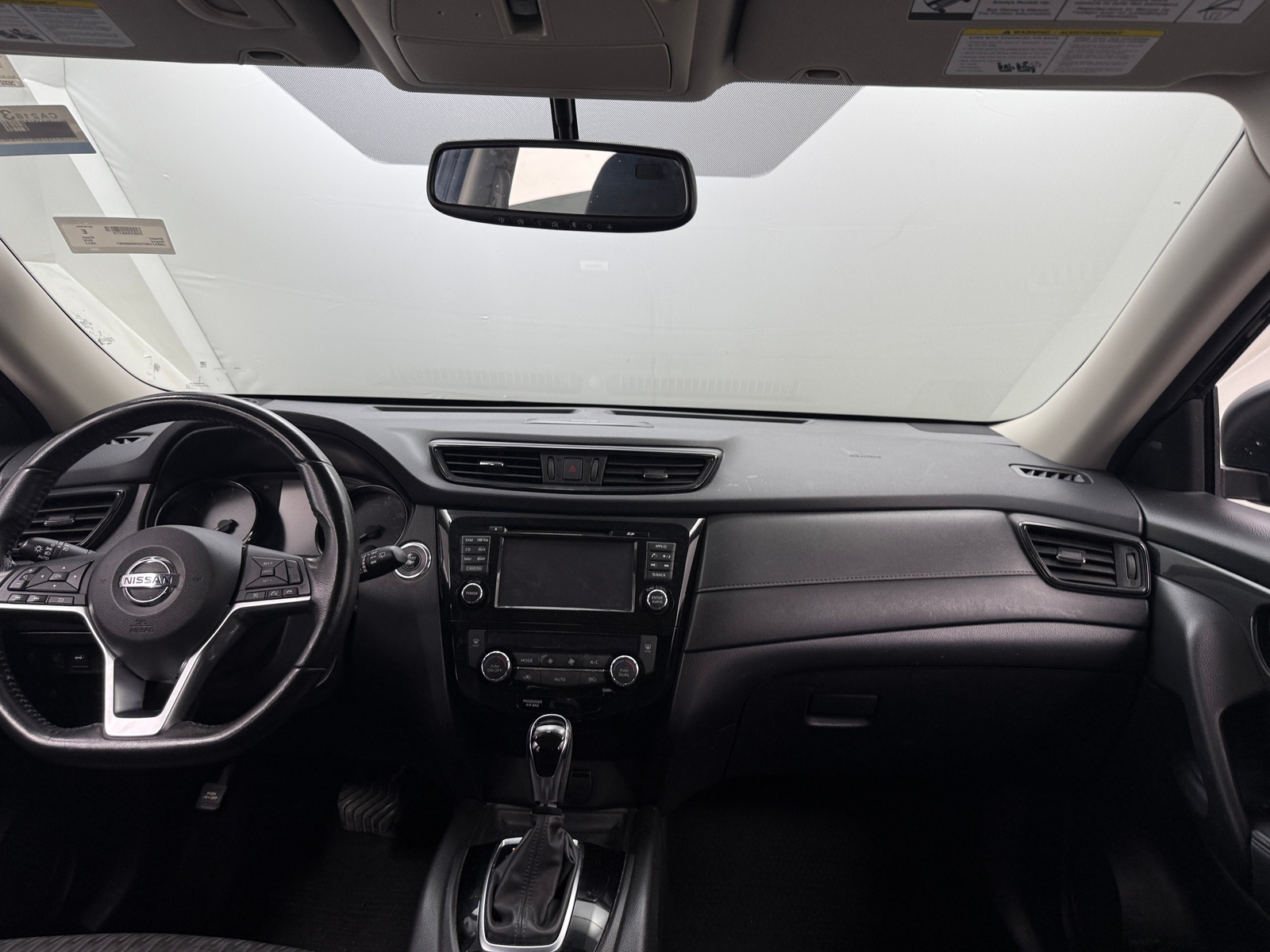 Thumbnail: 2017 Nissan Rogue - 3
