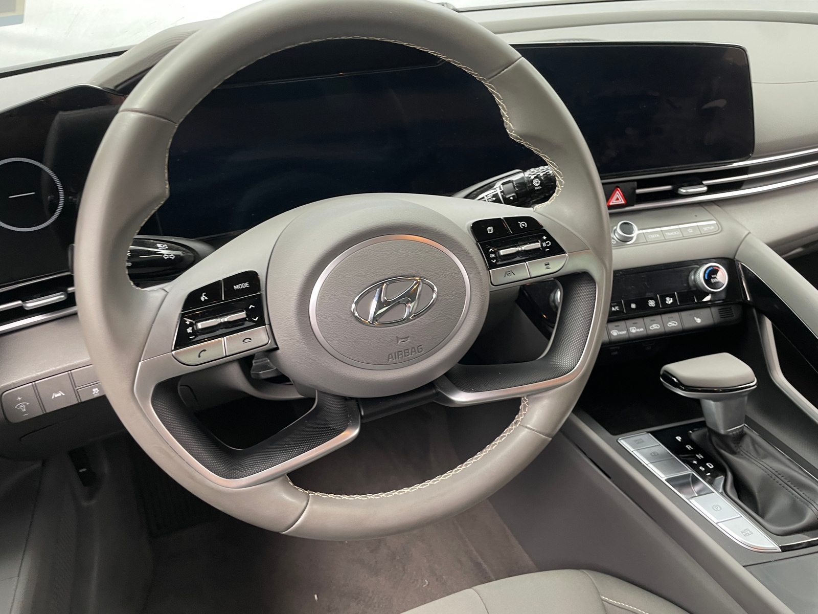 Thumbnail: 2023 Hyundai Elantra - 5