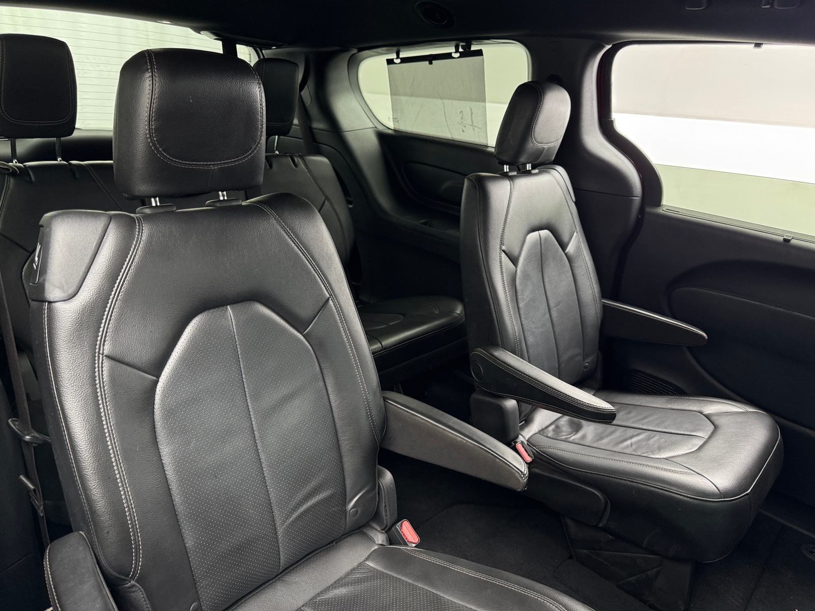 Thumbnail: 2020 Chrysler Pacifica - 5