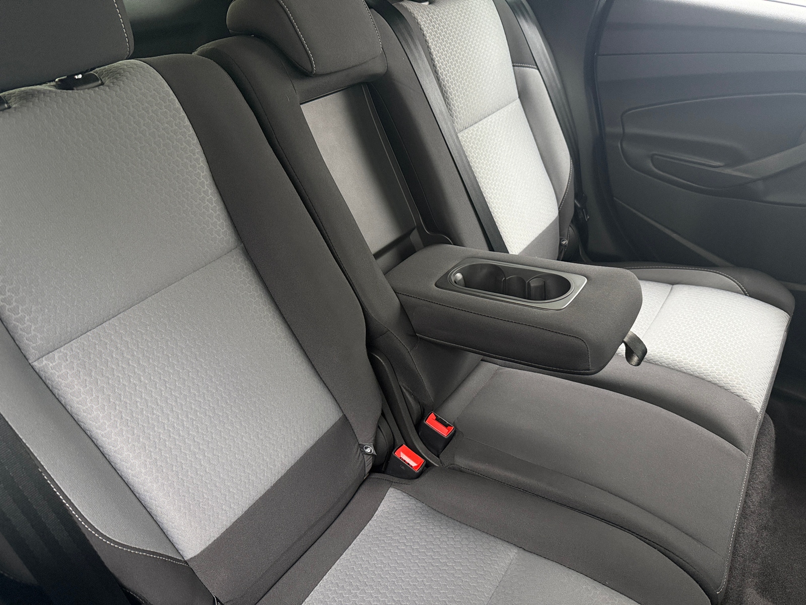 Thumbnail: 2018 Ford Escape - 6