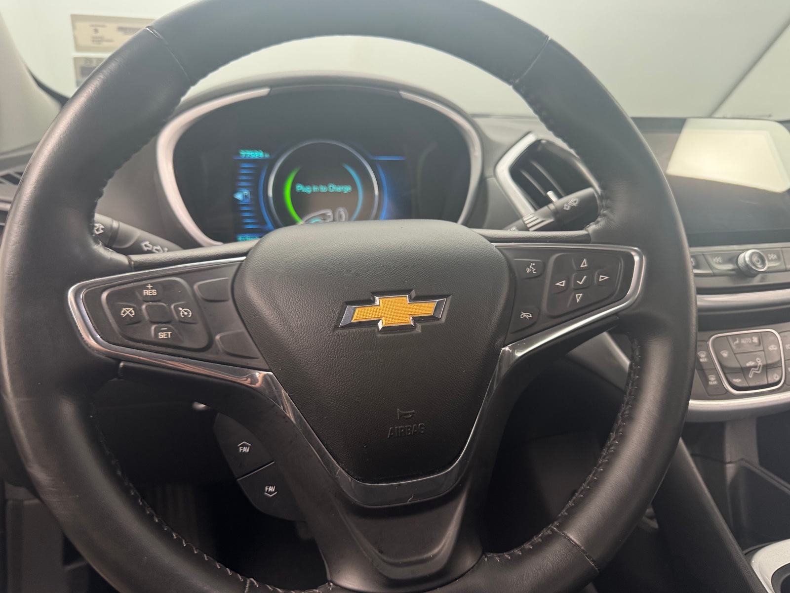Thumbnail: 2017 Chevrolet Volt - 5