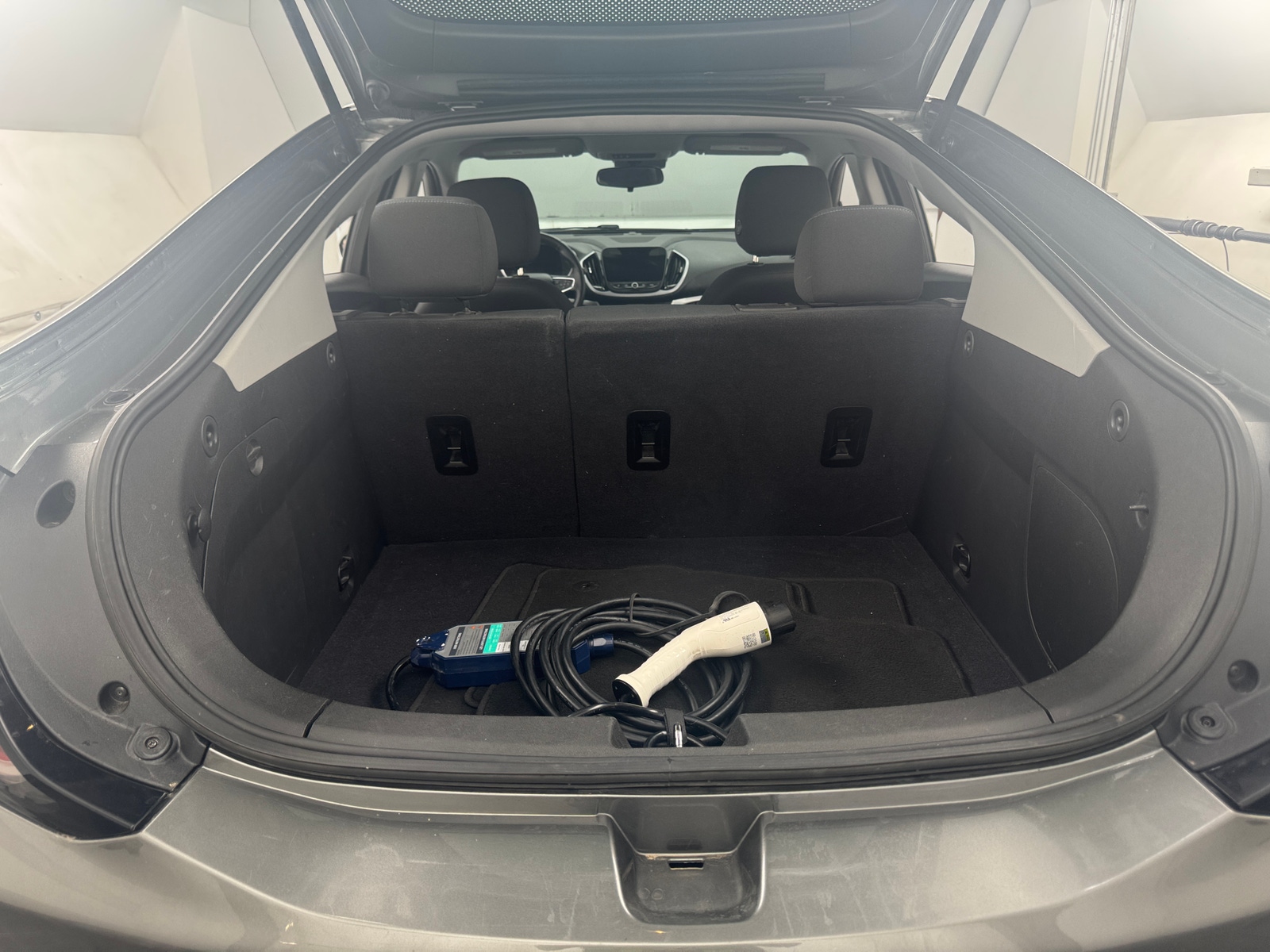 Thumbnail: 2017 Chevrolet Volt - 7