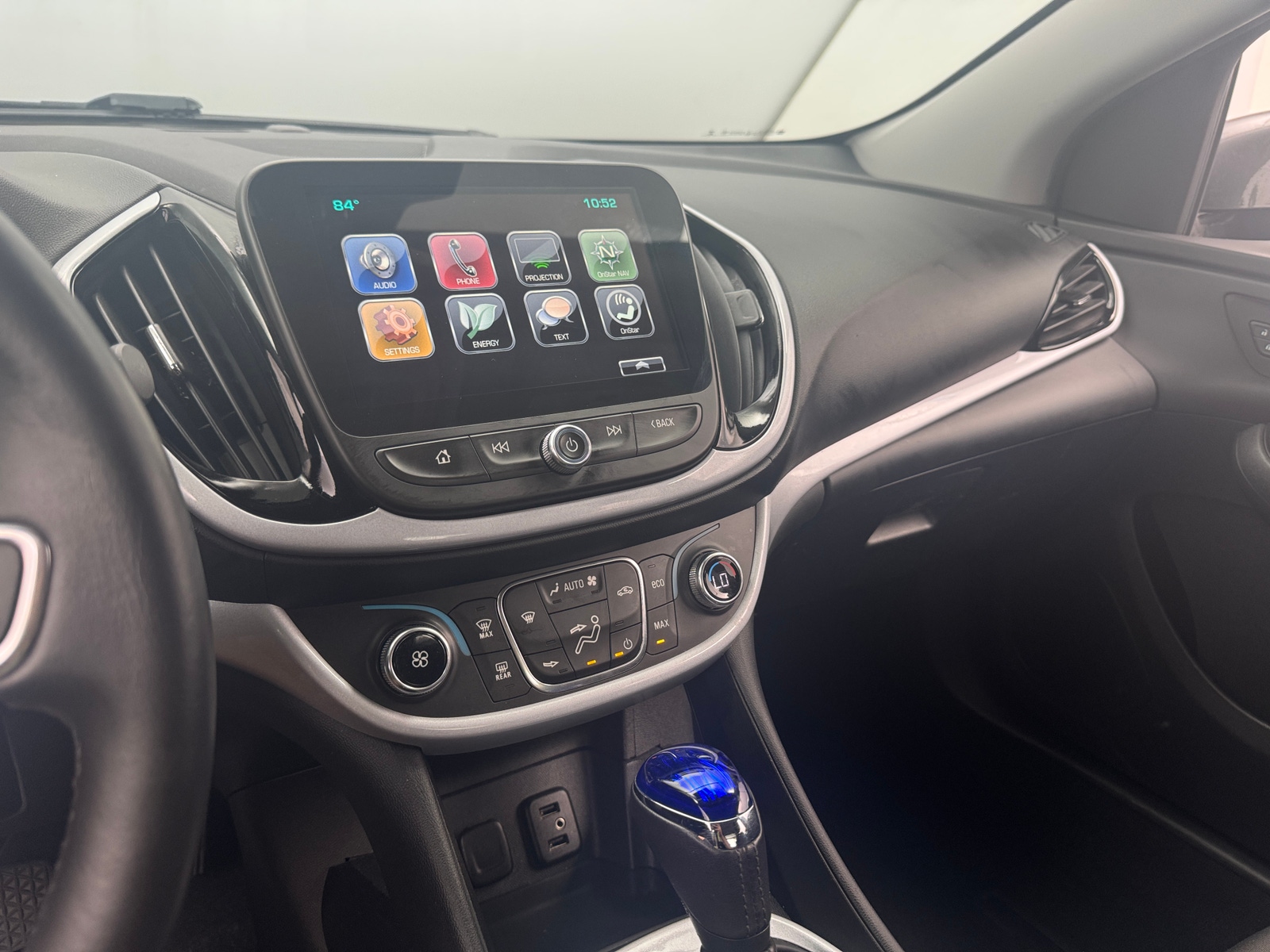 Thumbnail: 2017 Chevrolet Volt - 4