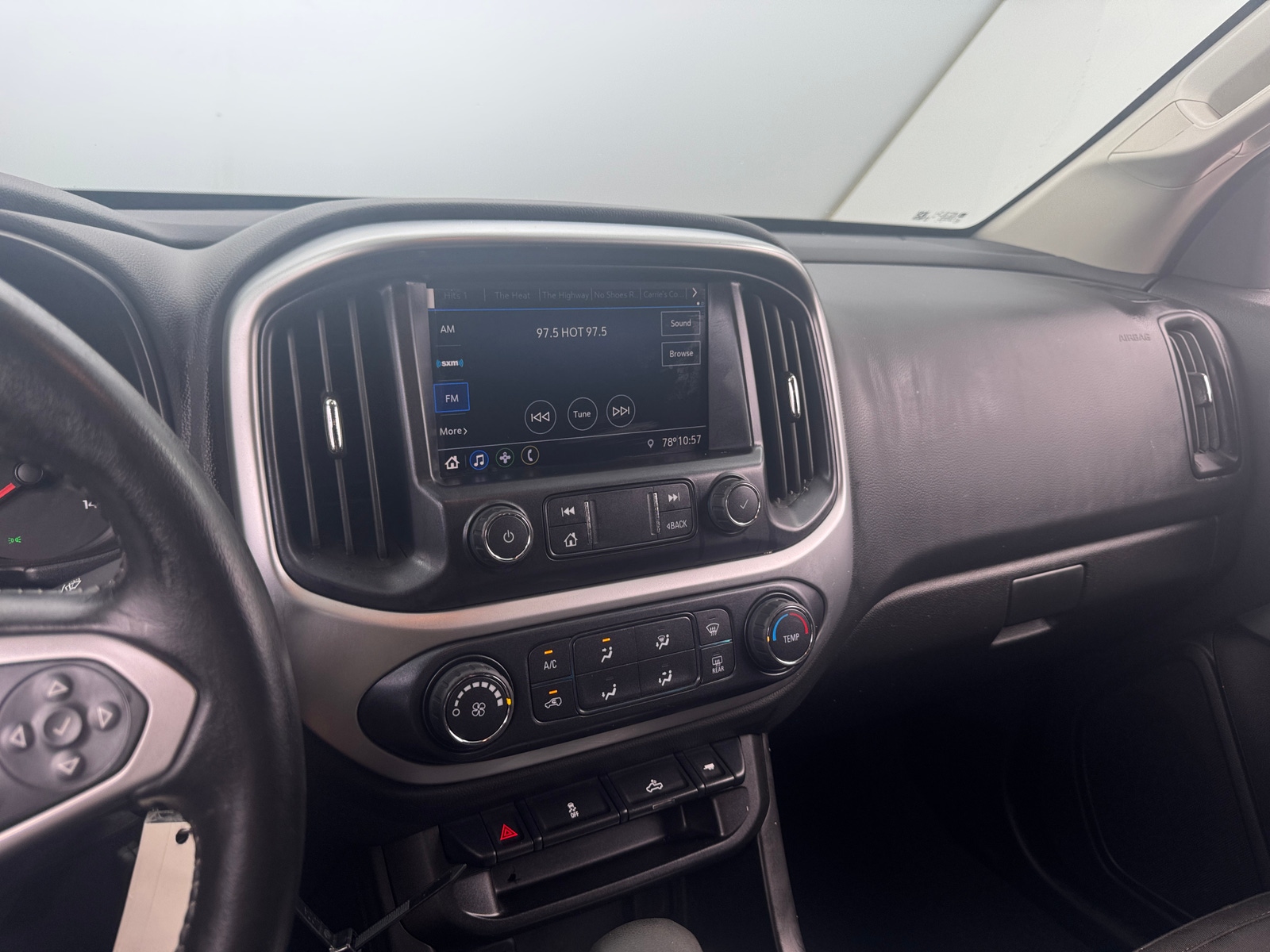 Thumbnail: 2022 Chevrolet Colorado - 4