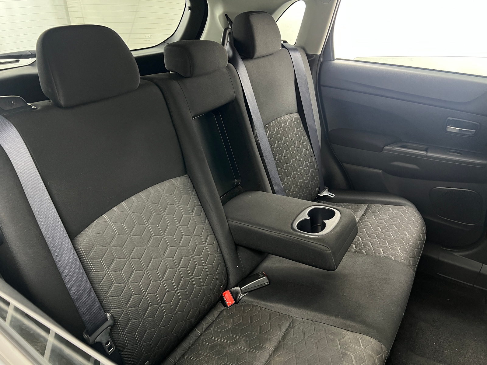 Thumbnail: 2020 Mitsubishi Outlander Sport - 6