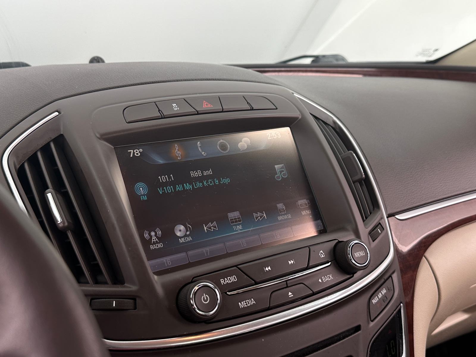 Thumbnail: 2017 Buick Regal - 3