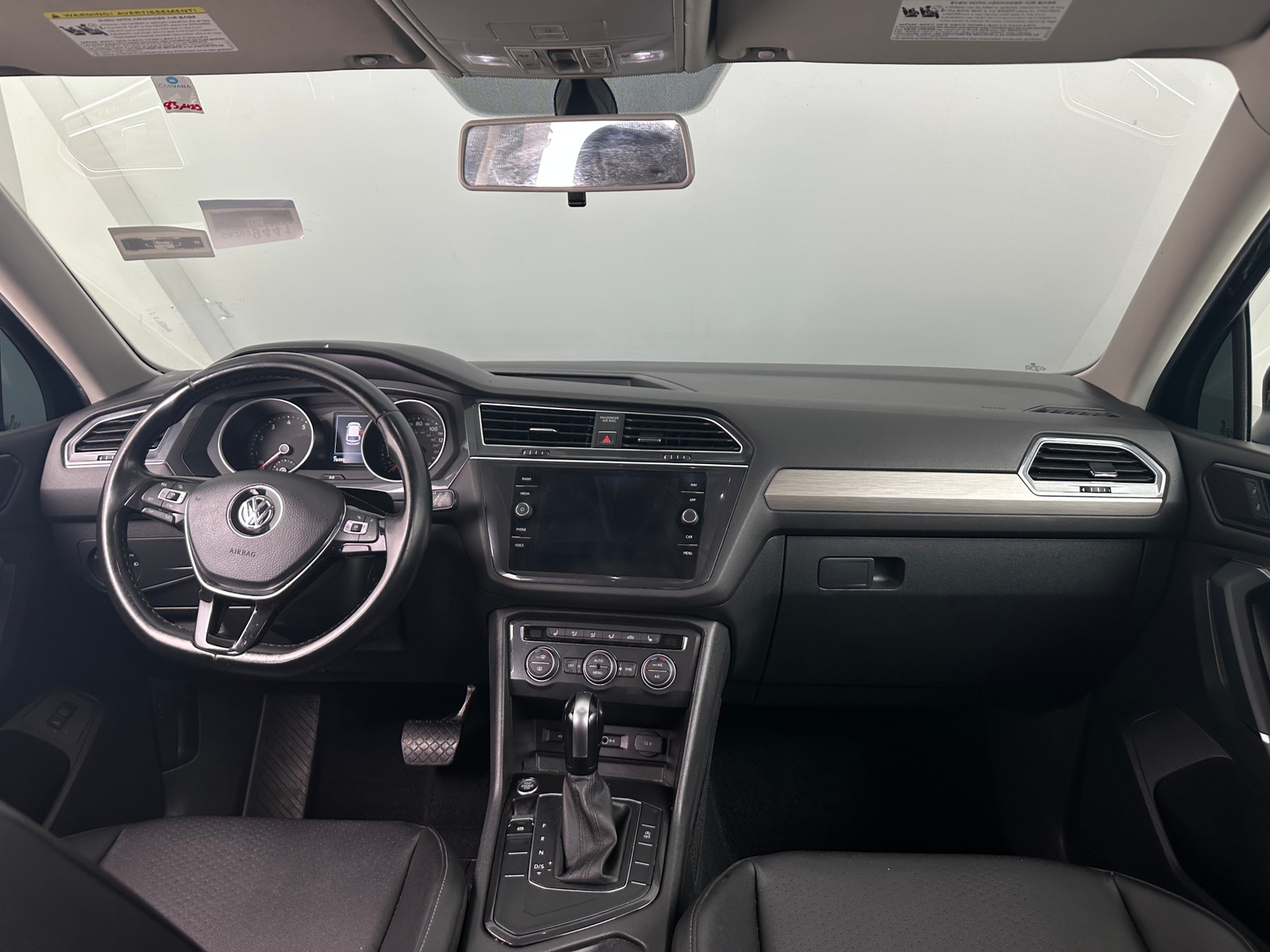 Thumbnail: 2018 Volkswagen Tiguan - 2