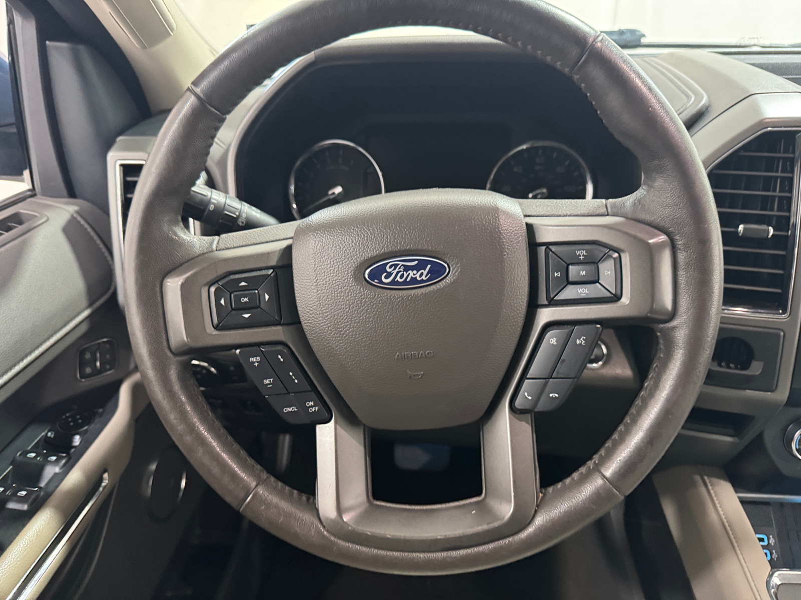 Thumbnail: 2019 Ford Expedition - 5